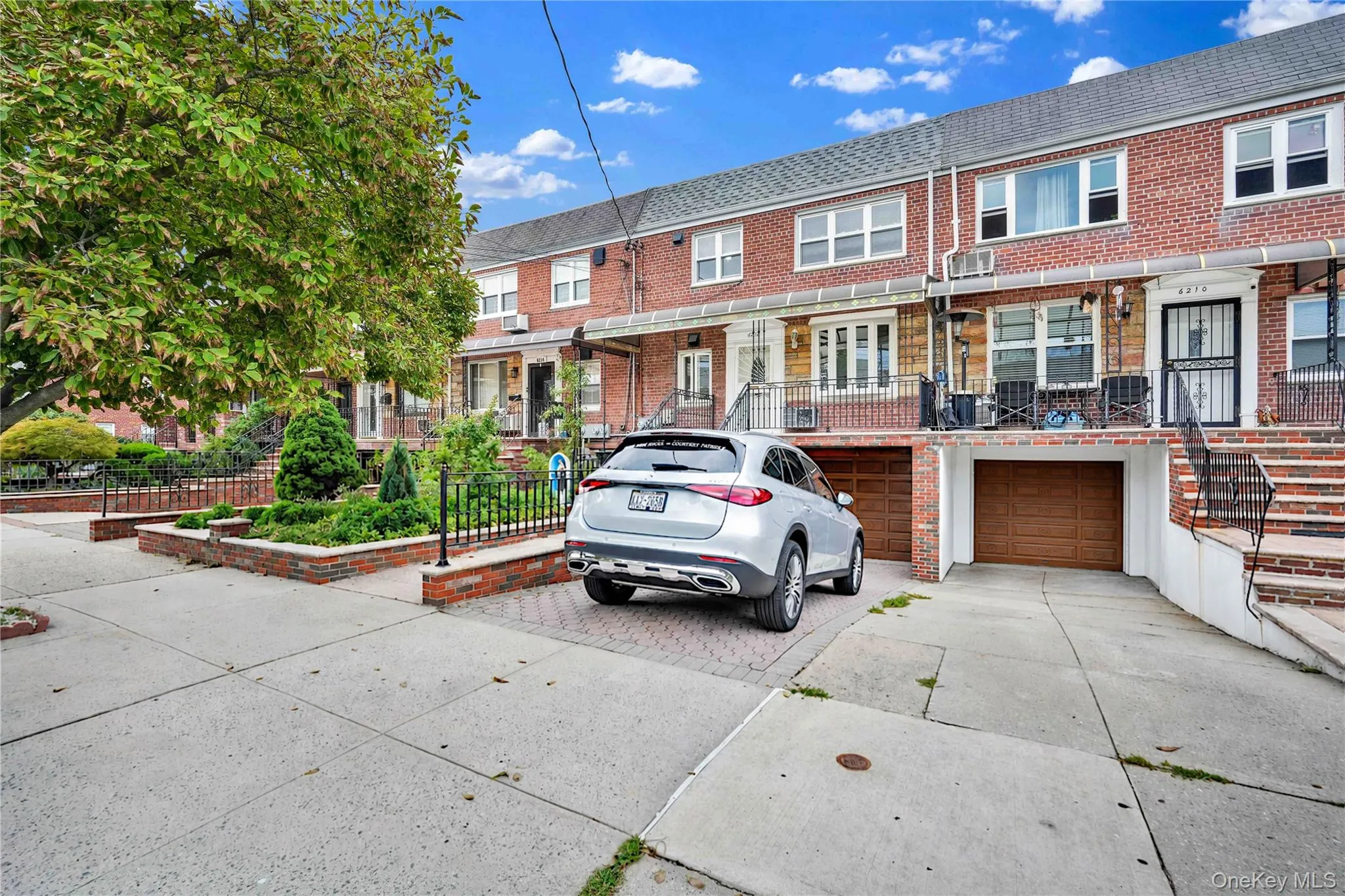 62-12 69th Place, New York, NY, 2 Bedrooms Bedrooms, 4 Rooms Rooms,1 BathroomBathrooms,Residential Lease,For Rent,69th,0,1041854 62-12 69th Place, New York, NY, 2 Bedrooms Bedrooms, 4 Rooms Rooms,1 BathroomBathrooms,Residential Lease,For Rent,69th,0,1041854