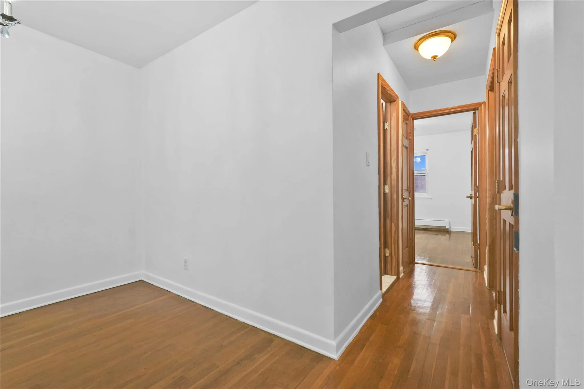 62-12 69th Place, New York, NY, 2 Bedrooms Bedrooms, 4 Rooms Rooms,1 BathroomBathrooms,Residential Lease,For Rent,69th,0,1041854 62-12 69th Place, New York, NY, 2 Bedrooms Bedrooms, 4 Rooms Rooms,1 BathroomBathrooms,Residential Lease,For Rent,69th,0,1041854