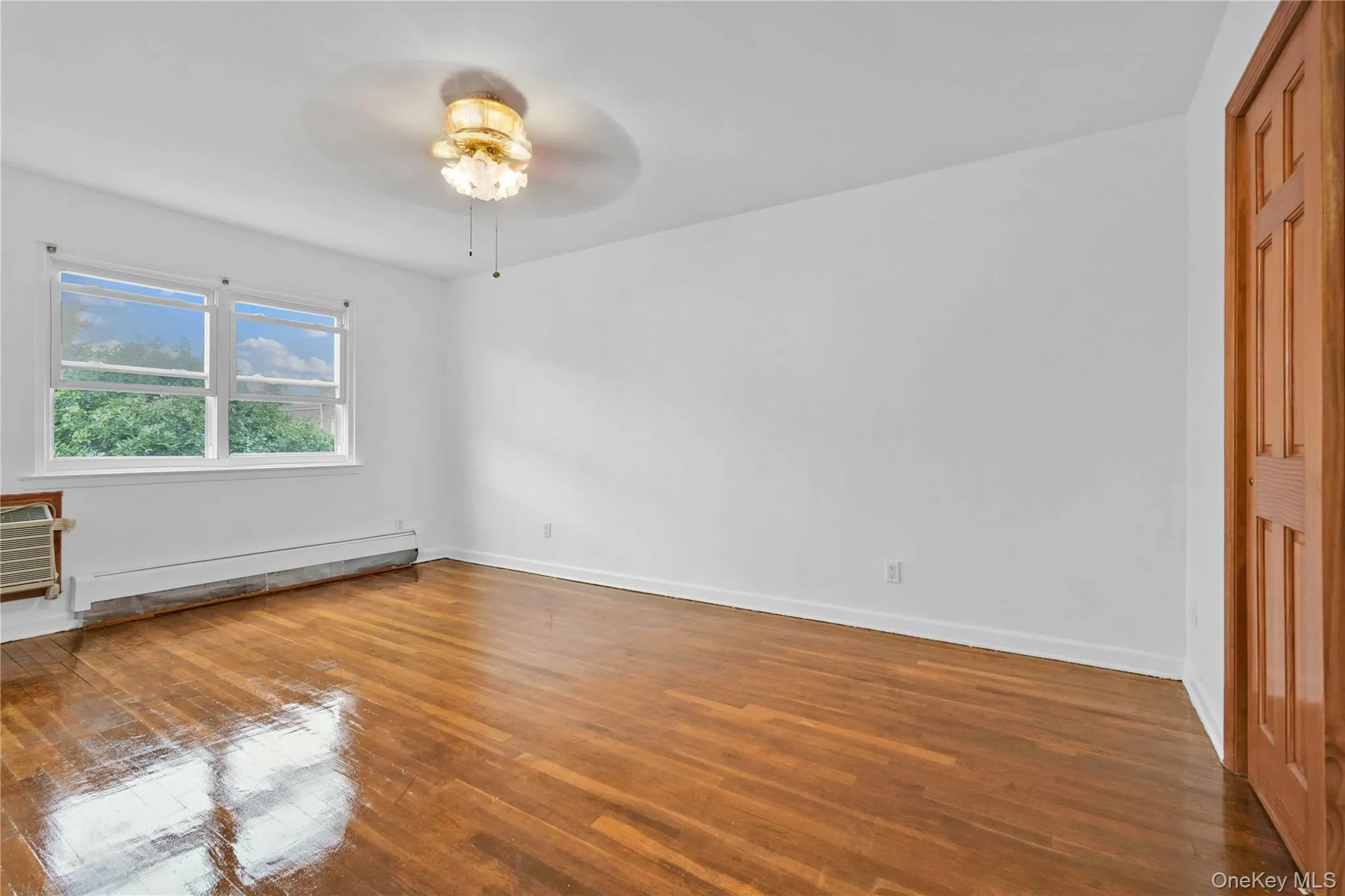 62-12 69th Place, New York, NY, 2 Bedrooms Bedrooms, 4 Rooms Rooms,1 BathroomBathrooms,Residential Lease,For Rent,69th,0,1041854 62-12 69th Place, New York, NY, 2 Bedrooms Bedrooms, 4 Rooms Rooms,1 BathroomBathrooms,Residential Lease,For Rent,69th,0,1041854