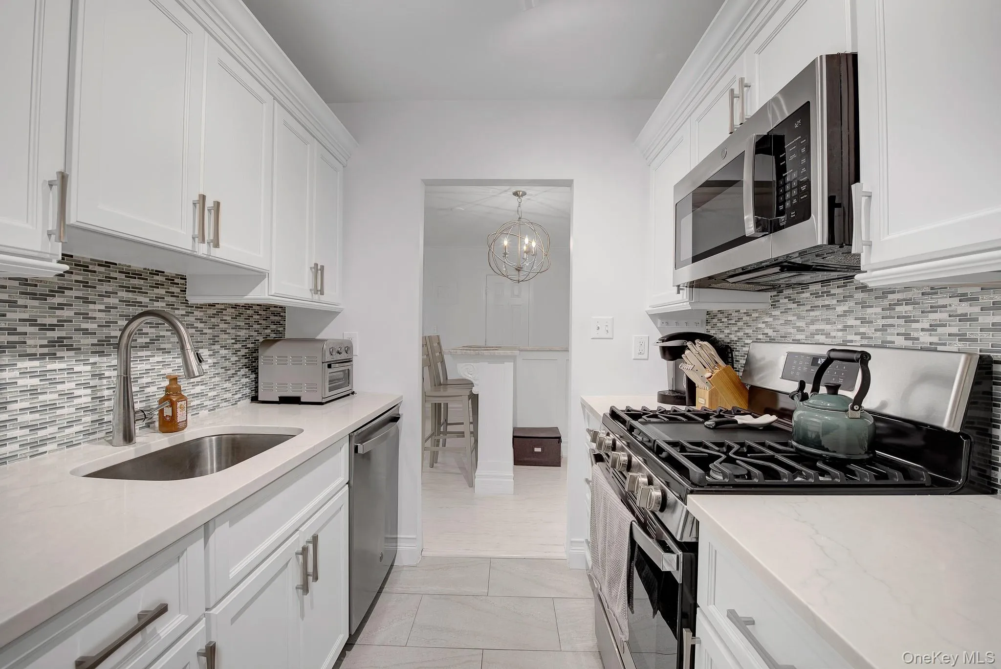 711 Shore Road, Long Beach, NY, 1 Bedroom Bedrooms, 5 Rooms Rooms,1 BathroomBathrooms,Residential,For Rent,Shore,0,1041855 711 Shore Road, Long Beach, NY, 1 Bedroom Bedrooms, 5 Rooms Rooms,1 BathroomBathrooms,Residential,For Rent,Shore,0,1041855
