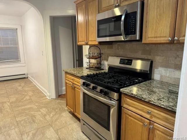19 High Street, Hempstead, NY, 2 Bedrooms Bedrooms, 5 Rooms Rooms,1 BathroomBathrooms,Residential Lease,For Rent,High,0,1041861 19 High Street, Hempstead, NY, 2 Bedrooms Bedrooms, 5 Rooms Rooms,1 BathroomBathrooms,Residential Lease,For Rent,High,0,1041861
