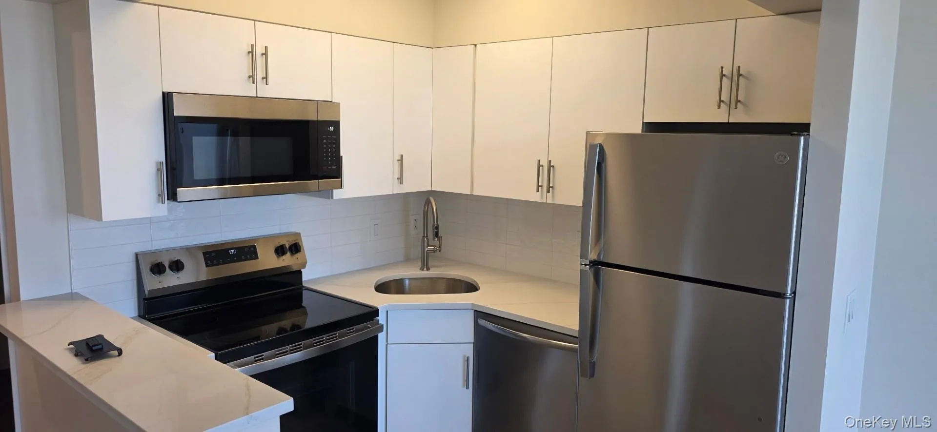 100 New Roc City Place, New Rochelle, NY, 1 Room Rooms,1 BathroomBathrooms,Residential,For Rent,New Roc City,0,1041867 100 New Roc City Place, New Rochelle, NY, 1 Room Rooms,1 BathroomBathrooms,Residential,For Rent,New Roc City,0,1041867