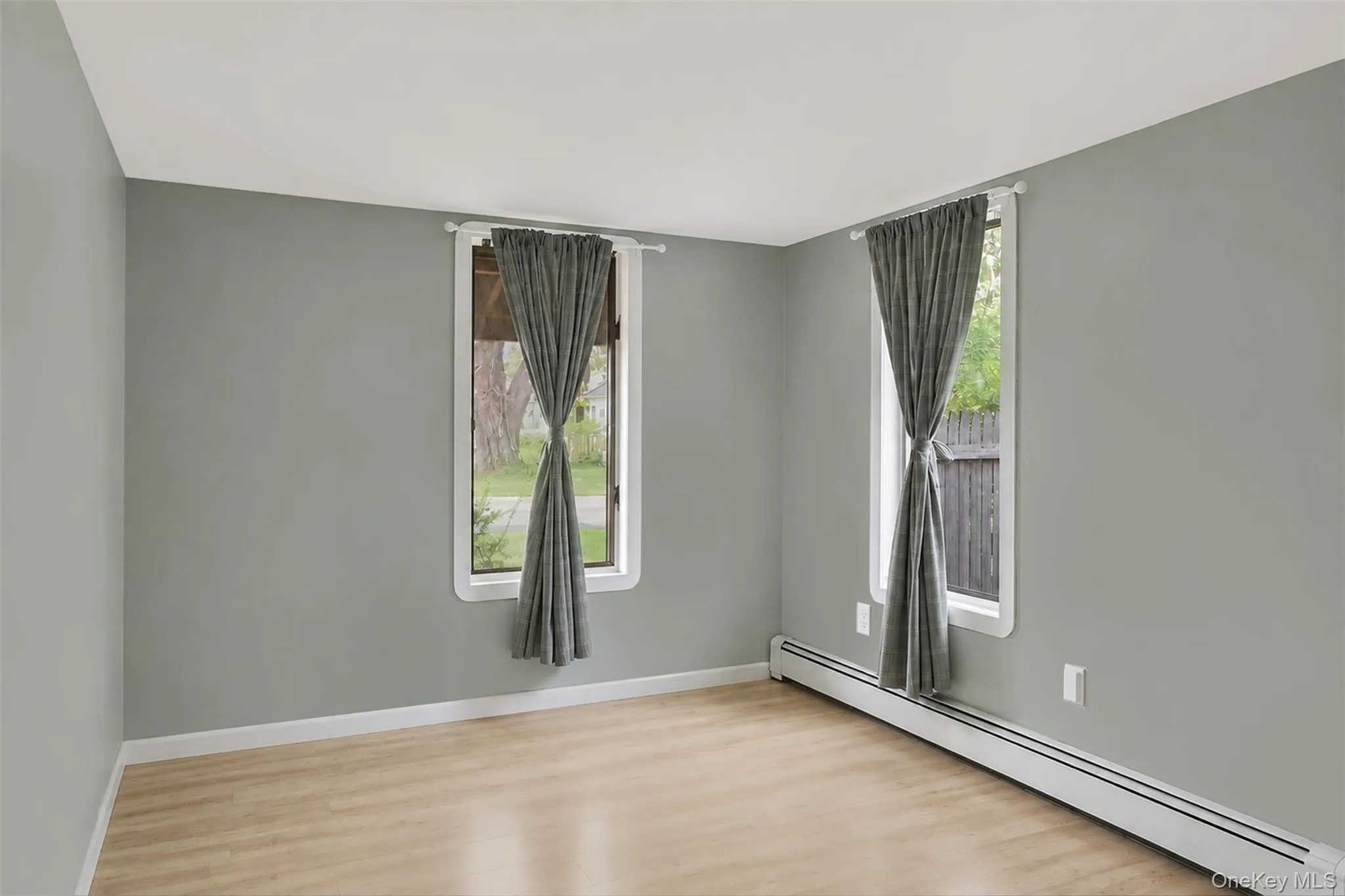 12 Clover Lane, Brookhaven, NY, 3 Bedrooms Bedrooms, 6 Rooms Rooms,2 BathroomsBathrooms,Residential,For Rent,Clover,0,1041870 12 Clover Lane, Brookhaven, NY, 3 Bedrooms Bedrooms, 6 Rooms Rooms,2 BathroomsBathrooms,Residential,For Rent,Clover,0,1041870
