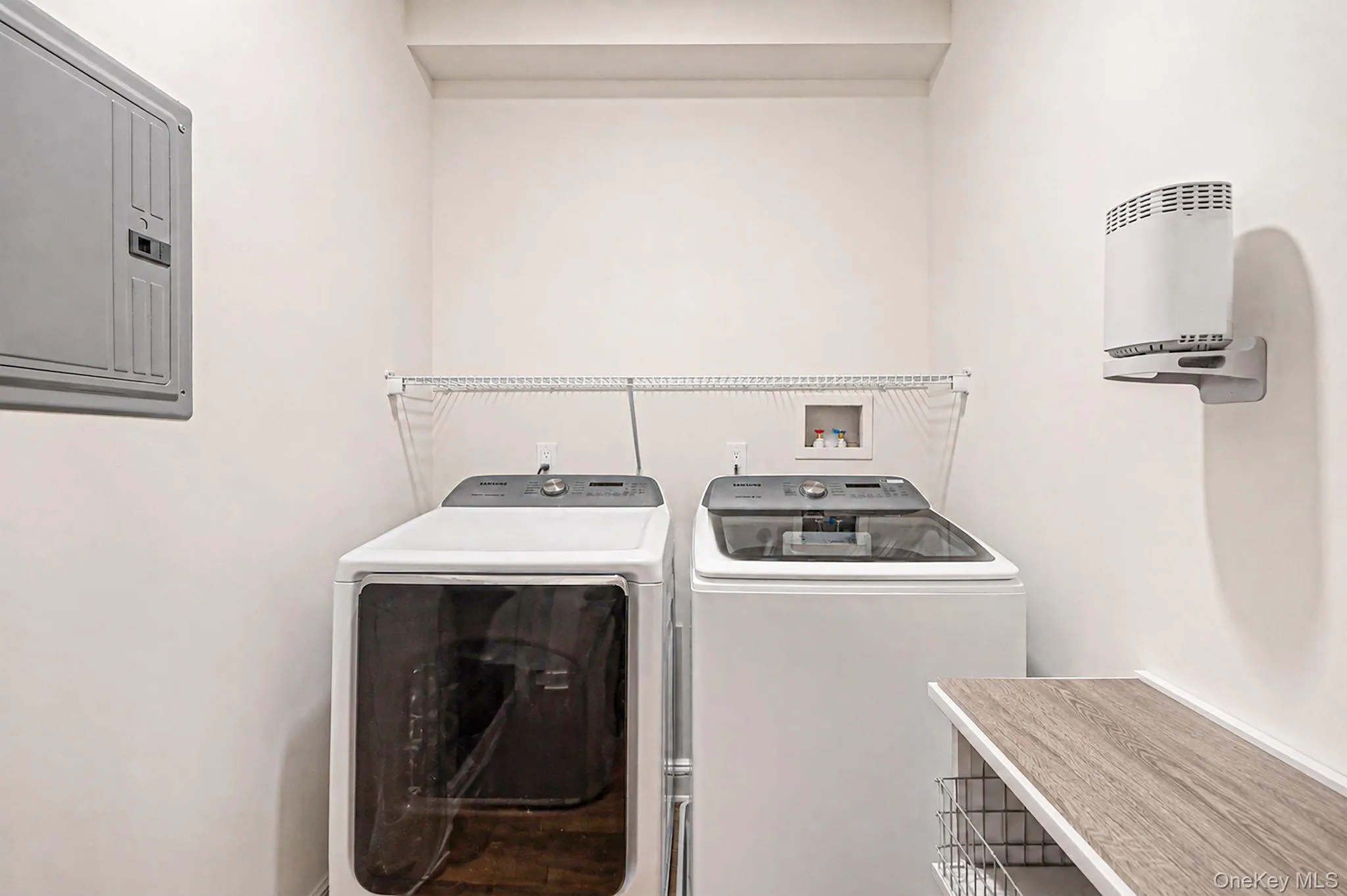 14 Park Drive, Islip, NY, 2 Bedrooms Bedrooms, 7 Rooms Rooms,2 BathroomsBathrooms,Residential,For Rent,Park,0,1041872 14 Park Drive, Islip, NY, 2 Bedrooms Bedrooms, 7 Rooms Rooms,2 BathroomsBathrooms,Residential,For Rent,Park,0,1041872