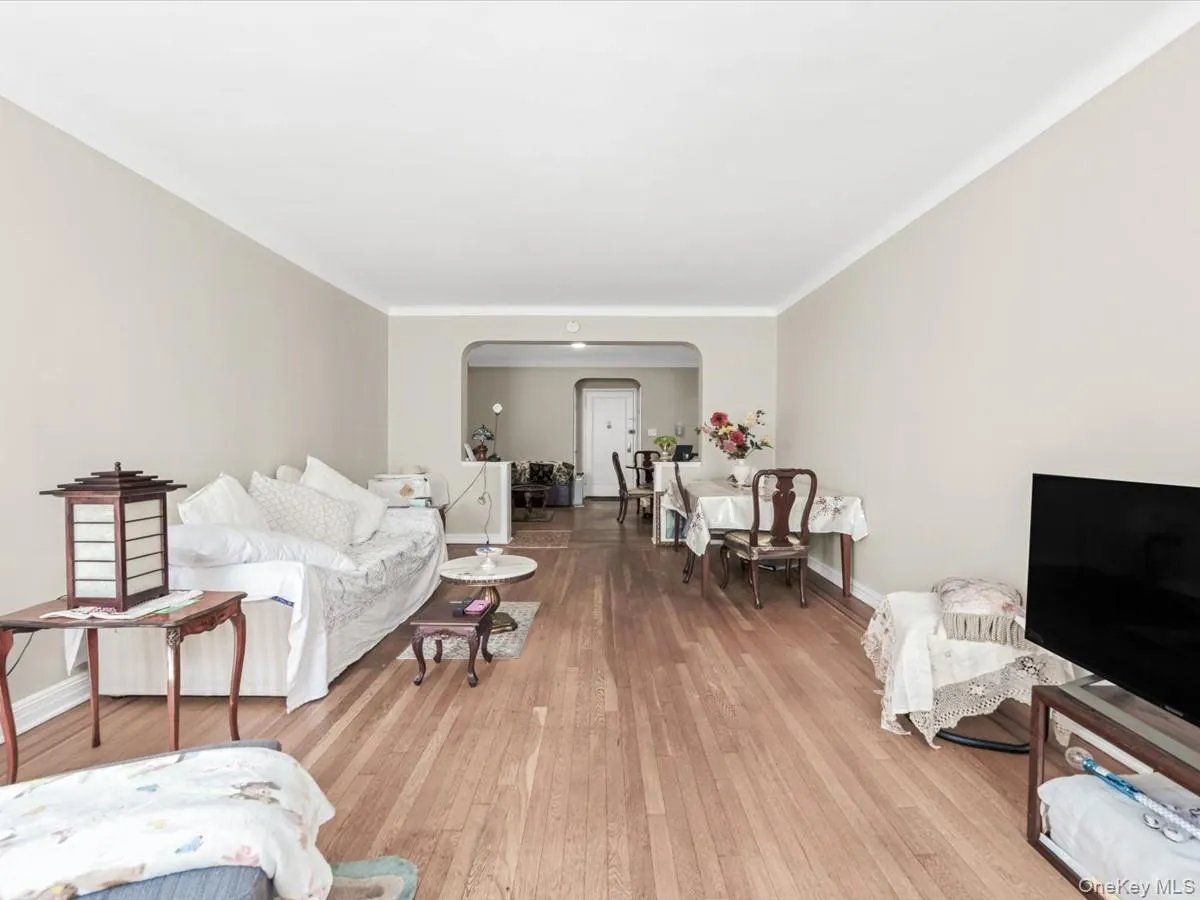 69-10 Yellowstone Boulevard, New York, NY, 1 Bedroom Bedrooms, 4 Rooms Rooms,1 BathroomBathrooms,Residential,For Rent,Yellowstone,0,1041873 69-10 Yellowstone Boulevard, New York, NY, 1 Bedroom Bedrooms, 4 Rooms Rooms,1 BathroomBathrooms,Residential,For Rent,Yellowstone,0,1041873