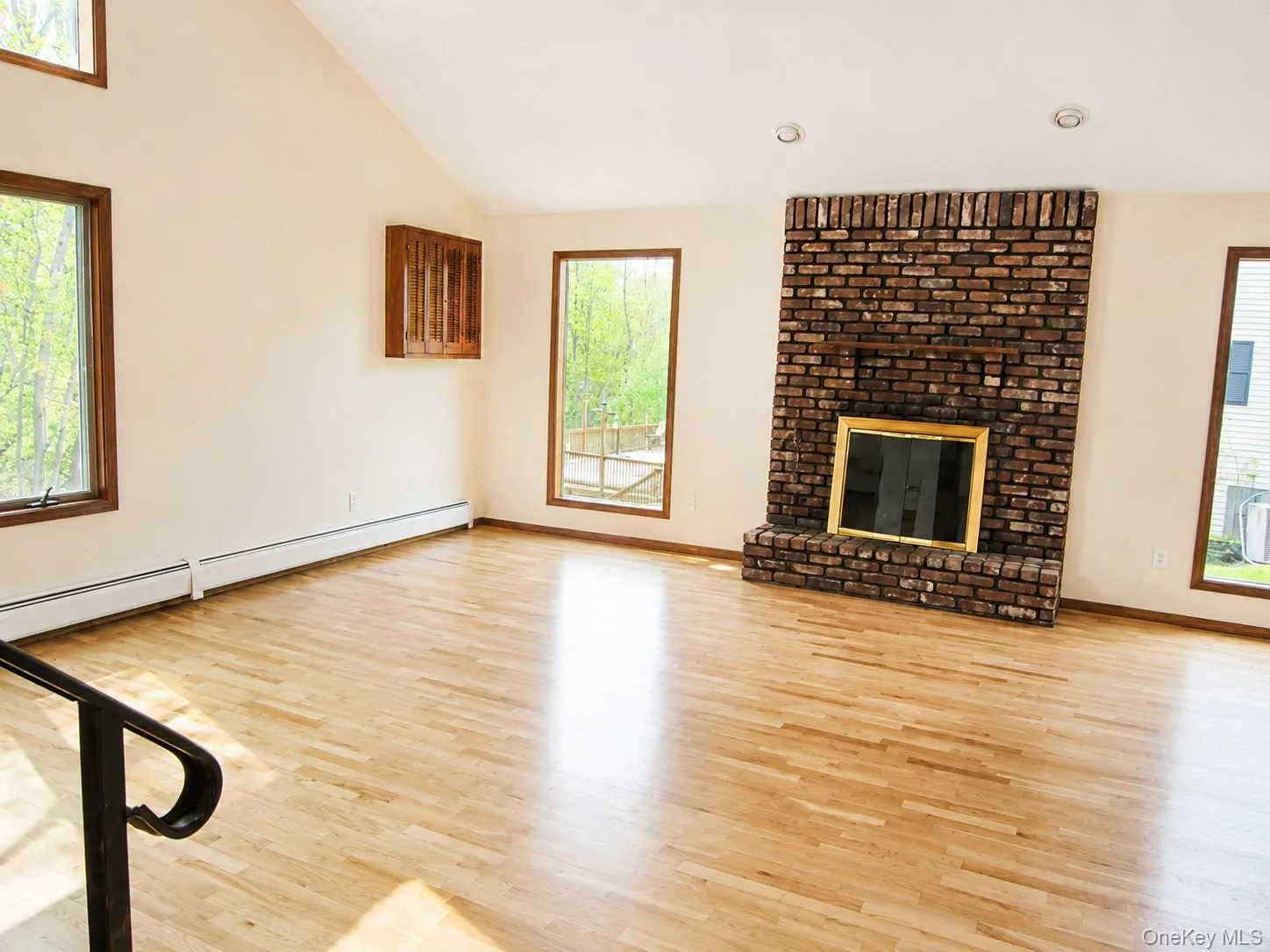 8 Friend Court, Clarkstown, NY, 4 Bedrooms Bedrooms, 8 Rooms Rooms,2 BathroomsBathrooms,Residential Lease,For Rent,Friend,0,1041875 8 Friend Court, Clarkstown, NY, 4 Bedrooms Bedrooms, 8 Rooms Rooms,2 BathroomsBathrooms,Residential Lease,For Rent,Friend,0,1041875