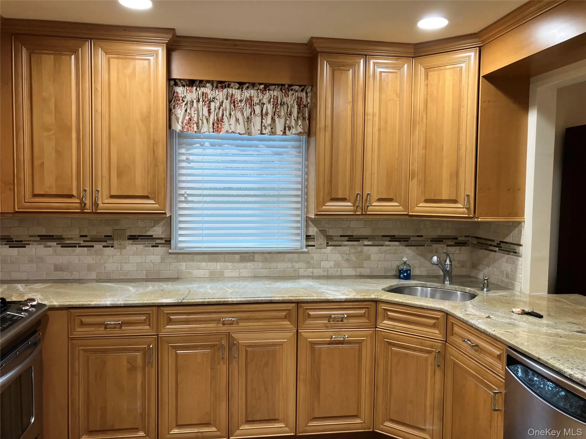 32 Coral Lane, Islip, NY, 2 Bedrooms Bedrooms, 5 Rooms Rooms,2 BathroomsBathrooms,Residential,For Rent,Coral,0,1041876 32 Coral Lane, Islip, NY, 2 Bedrooms Bedrooms, 5 Rooms Rooms,2 BathroomsBathrooms,Residential,For Rent,Coral,0,1041876
