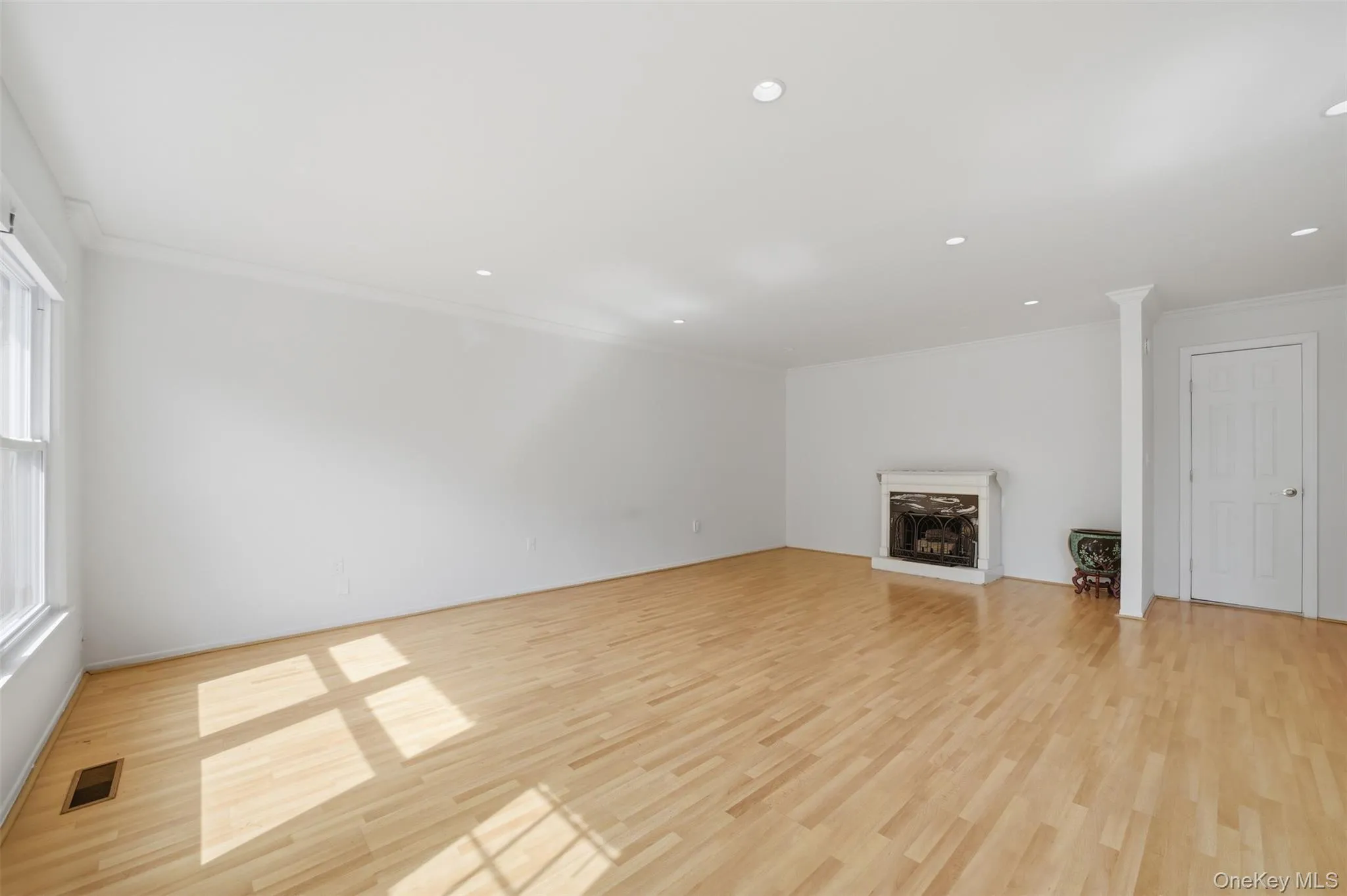 149 Fenimore Road, Mamaroneck, NY, 2 Bedrooms Bedrooms, 4 Rooms Rooms,1 BathroomBathrooms,Residential Lease,For Rent,Fenimore,0,1041880 149 Fenimore Road, Mamaroneck, NY, 2 Bedrooms Bedrooms, 4 Rooms Rooms,1 BathroomBathrooms,Residential Lease,For Rent,Fenimore,0,1041880