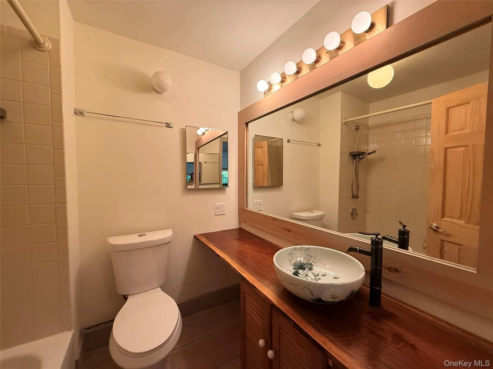331 Thompson Street, Brookhaven, NY, 1 Bedroom Bedrooms, 3 Rooms Rooms,1 BathroomBathrooms,Residential Lease,For Rent,Thompson,0,1041881 331 Thompson Street, Brookhaven, NY, 1 Bedroom Bedrooms, 3 Rooms Rooms,1 BathroomBathrooms,Residential Lease,For Rent,Thompson,0,1041881