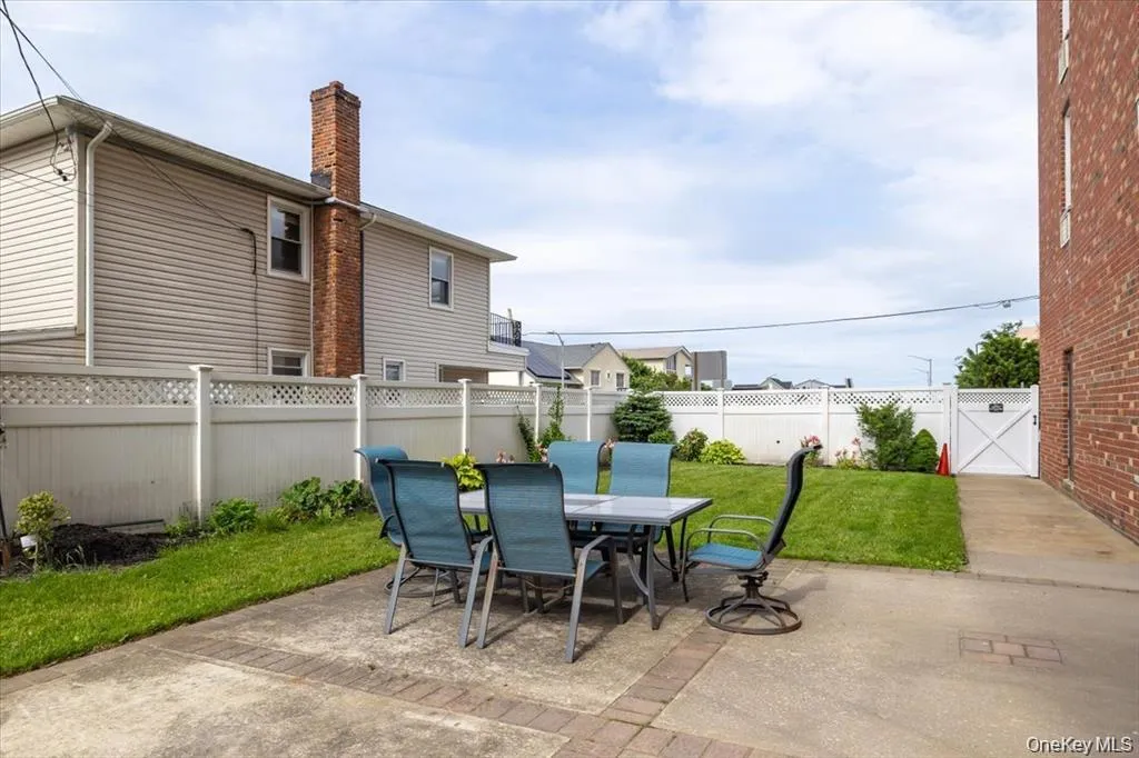 855 Broadway, Long Beach, NY, 1 Bedroom Bedrooms, 4 Rooms Rooms,1 BathroomBathrooms,Residential,For Rent,Broadway,0,1041883 855 Broadway, Long Beach, NY, 1 Bedroom Bedrooms, 4 Rooms Rooms,1 BathroomBathrooms,Residential,For Rent,Broadway,0,1041883