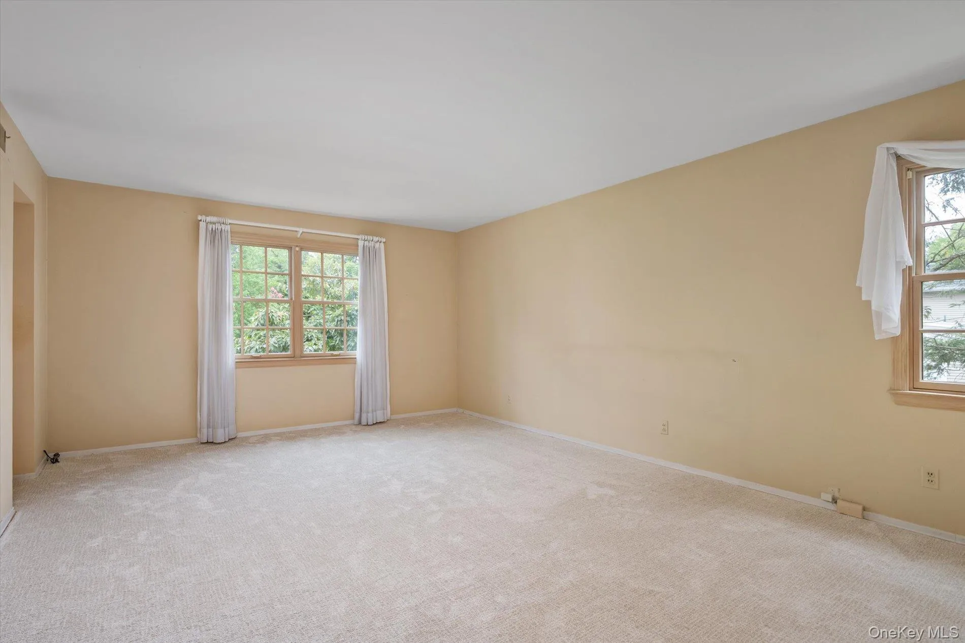 8 Flamingo Road, North Hempstead, NY, 6 Bedrooms Bedrooms, 10 Rooms Rooms,3 BathroomsBathrooms,Residential Lease,For Rent,Flamingo,0,1041884 8 Flamingo Road, North Hempstead, NY, 6 Bedrooms Bedrooms, 10 Rooms Rooms,3 BathroomsBathrooms,Residential Lease,For Rent,Flamingo,0,1041884