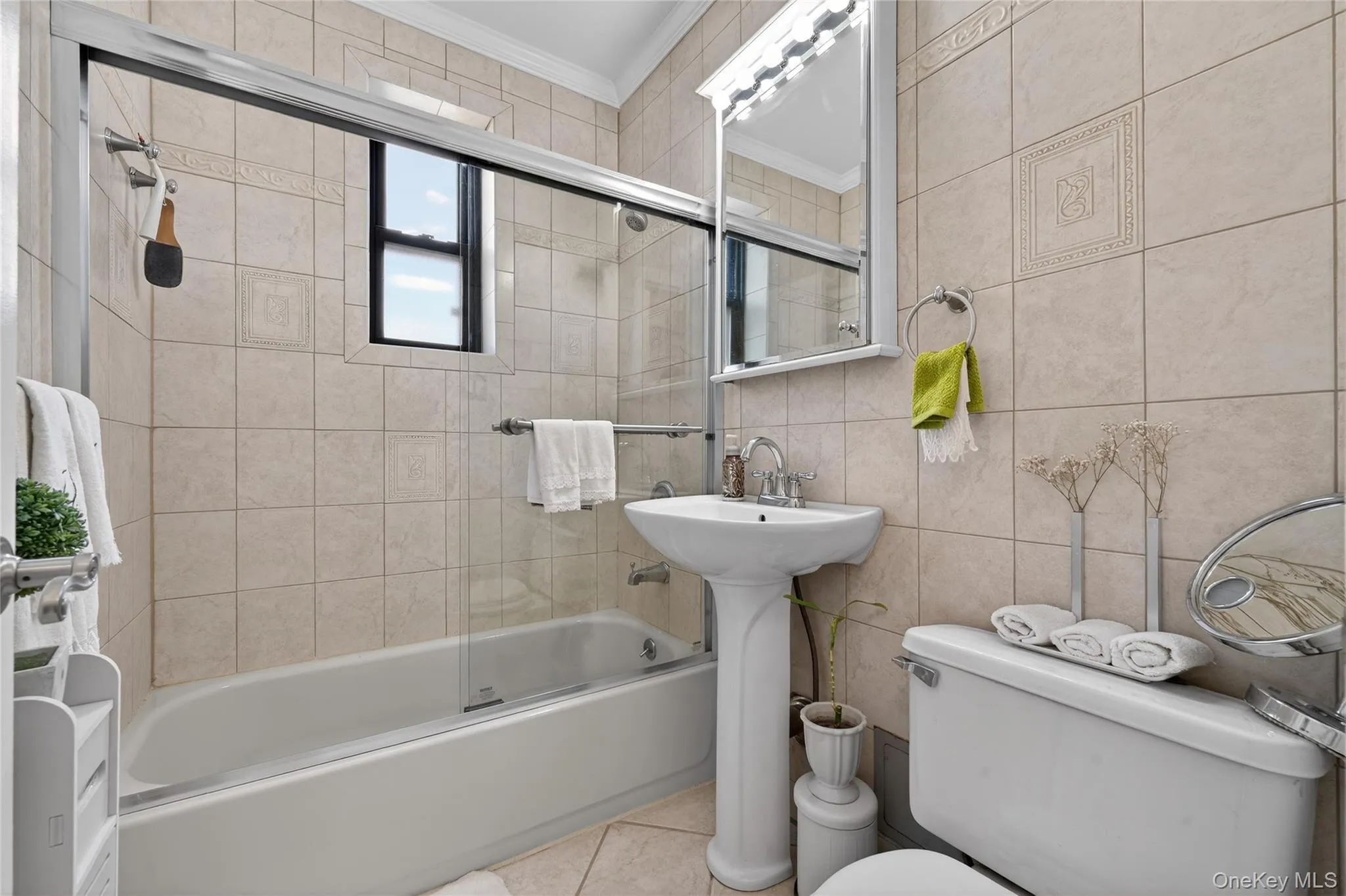 7611 Ditmars Boulevard, New York, NY, 2 Bedrooms Bedrooms, 4 Rooms Rooms,1 BathroomBathrooms,Residential,For Rent,Ditmars,0,1041887 7611 Ditmars Boulevard, New York, NY, 2 Bedrooms Bedrooms, 4 Rooms Rooms,1 BathroomBathrooms,Residential,For Rent,Ditmars,0,1041887