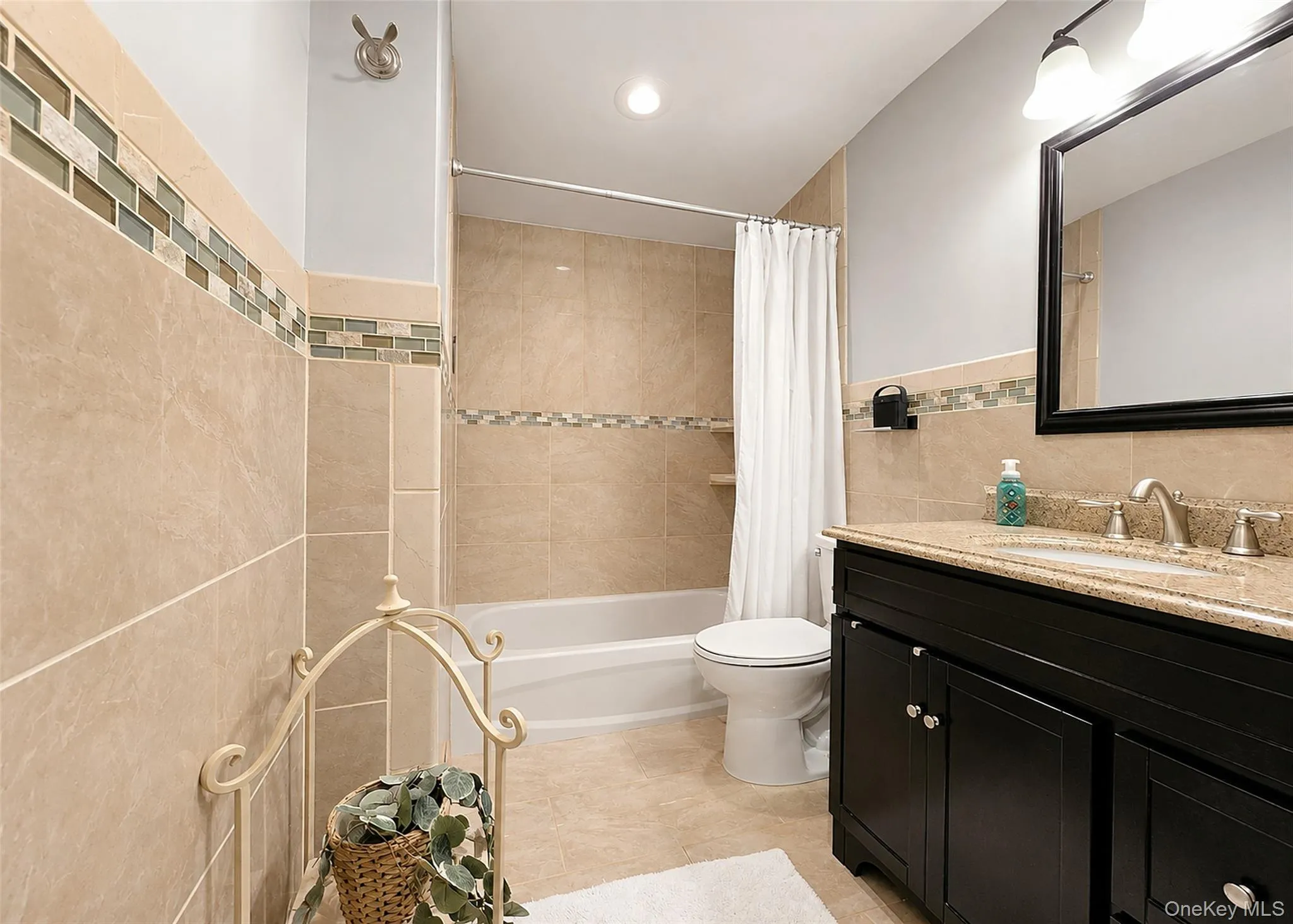 21 Duane Drive, Brookhaven, NY, 3 Bedrooms Bedrooms, 6 Rooms Rooms,2 BathroomsBathrooms,Residential,For Rent,Duane,0,1041890 21 Duane Drive, Brookhaven, NY, 3 Bedrooms Bedrooms, 6 Rooms Rooms,2 BathroomsBathrooms,Residential,For Rent,Duane,0,1041890