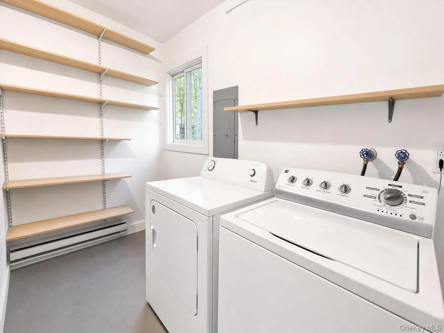 33 Buckingham Circle, Thompson, NY, 3 Bedrooms Bedrooms, 6 Rooms Rooms,2 BathroomsBathrooms,Residential,For Rent,Buckingham,0,1041893 33 Buckingham Circle, Thompson, NY, 3 Bedrooms Bedrooms, 6 Rooms Rooms,2 BathroomsBathrooms,Residential,For Rent,Buckingham,0,1041893