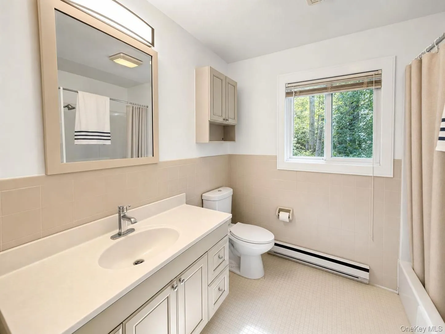 33 Buckingham Circle, Thompson, NY, 3 Bedrooms Bedrooms, 6 Rooms Rooms,2 BathroomsBathrooms,Residential,For Rent,Buckingham,0,1041893 33 Buckingham Circle, Thompson, NY, 3 Bedrooms Bedrooms, 6 Rooms Rooms,2 BathroomsBathrooms,Residential,For Rent,Buckingham,0,1041893