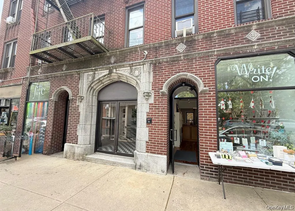 12 Chatsworth Avenue, Mamaroneck, NY, 1 Bedroom Bedrooms, 3 Rooms Rooms,1 BathroomBathrooms,Residential Lease,For Rent,Chatsworth,0,1041894 12 Chatsworth Avenue, Mamaroneck, NY, 1 Bedroom Bedrooms, 3 Rooms Rooms,1 BathroomBathrooms,Residential Lease,For Rent,Chatsworth,0,1041894
