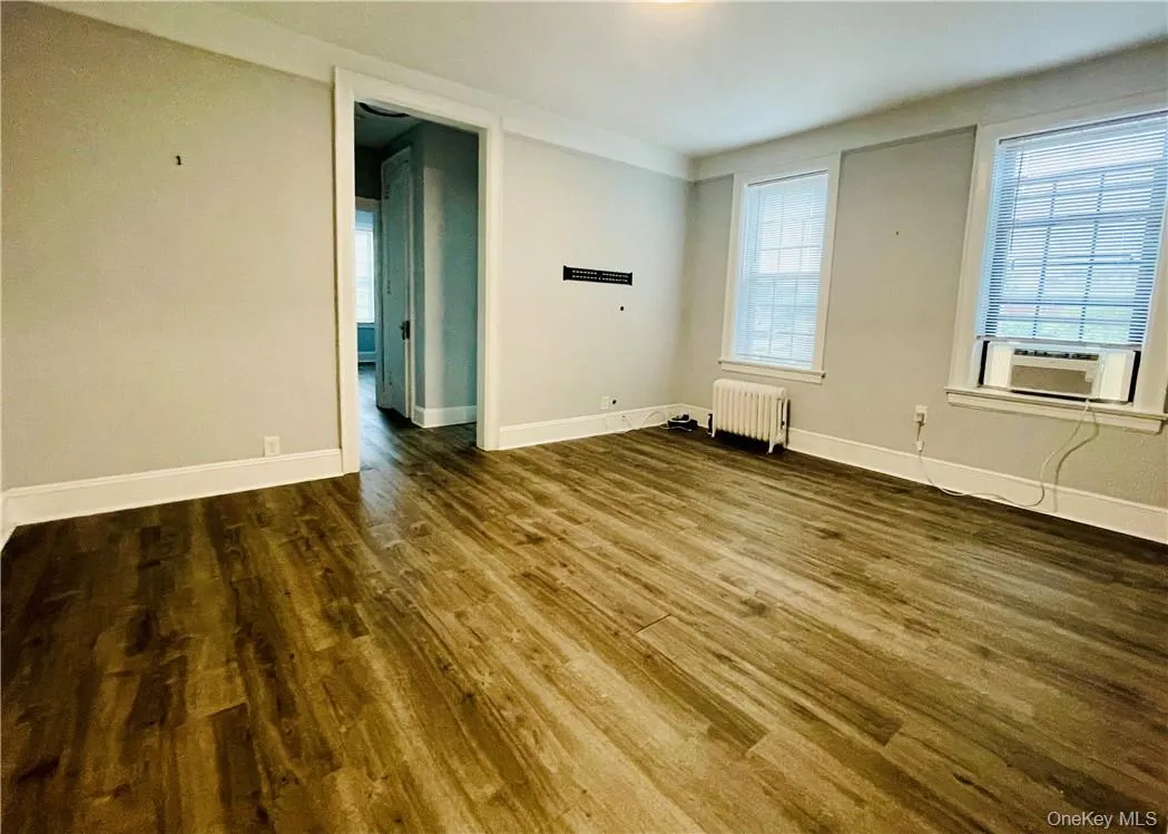 12 Chatsworth Avenue, Mamaroneck, NY, 1 Bedroom Bedrooms, 3 Rooms Rooms,1 BathroomBathrooms,Residential Lease,For Rent,Chatsworth,0,1041894 12 Chatsworth Avenue, Mamaroneck, NY, 1 Bedroom Bedrooms, 3 Rooms Rooms,1 BathroomBathrooms,Residential Lease,For Rent,Chatsworth,0,1041894