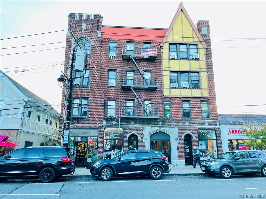 12 Chatsworth Avenue, Mamaroneck, NY, 1 Bedroom Bedrooms, 3 Rooms Rooms,1 BathroomBathrooms,Residential Lease,For Rent,Chatsworth,0,1041894 12 Chatsworth Avenue, Mamaroneck, NY, 1 Bedroom Bedrooms, 3 Rooms Rooms,1 BathroomBathrooms,Residential Lease,For Rent,Chatsworth,0,1041894