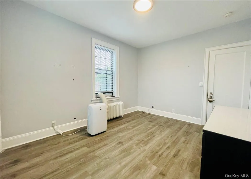 12 Chatsworth Avenue, Mamaroneck, NY, 1 Bedroom Bedrooms, 3 Rooms Rooms,1 BathroomBathrooms,Residential Lease,For Rent,Chatsworth,0,1041894 12 Chatsworth Avenue, Mamaroneck, NY, 1 Bedroom Bedrooms, 3 Rooms Rooms,1 BathroomBathrooms,Residential Lease,For Rent,Chatsworth,0,1041894