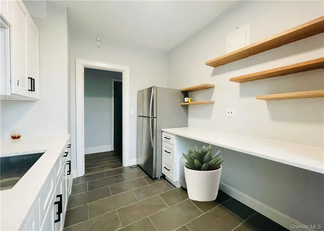 12 Chatsworth Avenue, Mamaroneck, NY, 1 Bedroom Bedrooms, 3 Rooms Rooms,1 BathroomBathrooms,Residential Lease,For Rent,Chatsworth,0,1041894 12 Chatsworth Avenue, Mamaroneck, NY, 1 Bedroom Bedrooms, 3 Rooms Rooms,1 BathroomBathrooms,Residential Lease,For Rent,Chatsworth,0,1041894
