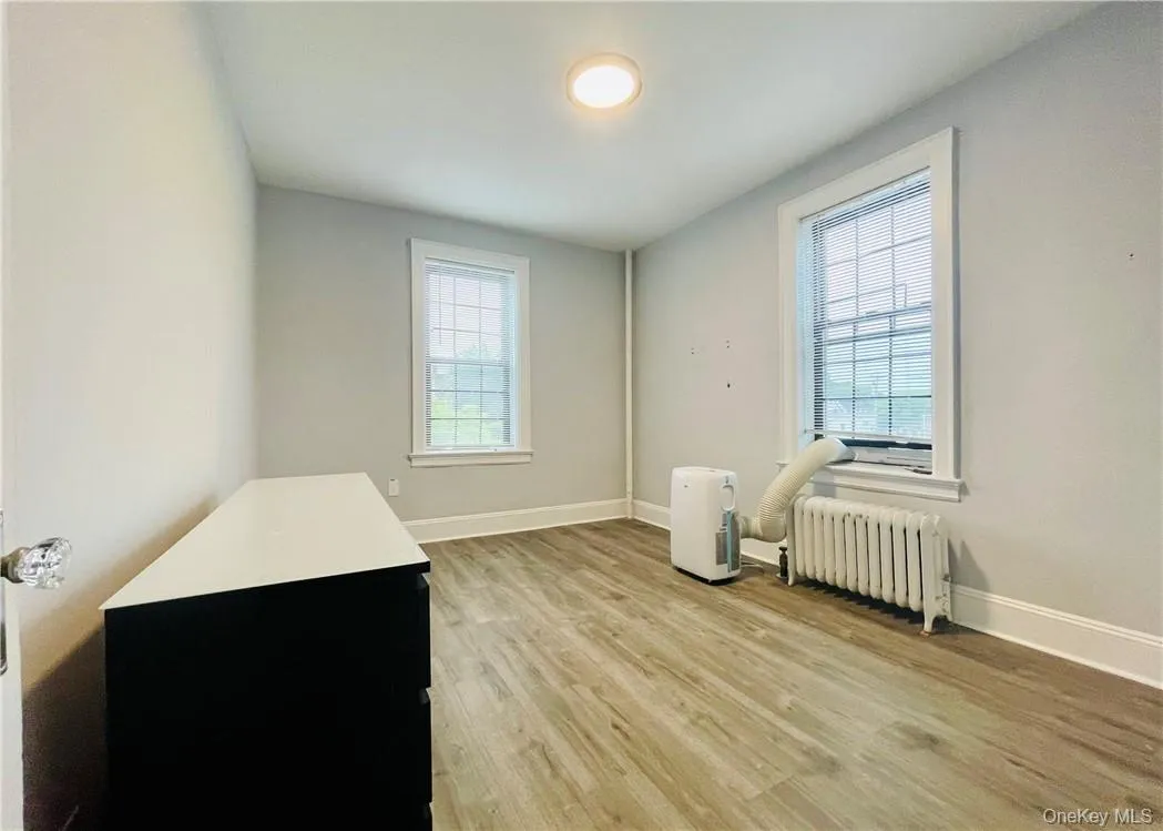 12 Chatsworth Avenue, Mamaroneck, NY, 1 Bedroom Bedrooms, 3 Rooms Rooms,1 BathroomBathrooms,Residential Lease,For Rent,Chatsworth,0,1041894 12 Chatsworth Avenue, Mamaroneck, NY, 1 Bedroom Bedrooms, 3 Rooms Rooms,1 BathroomBathrooms,Residential Lease,For Rent,Chatsworth,0,1041894