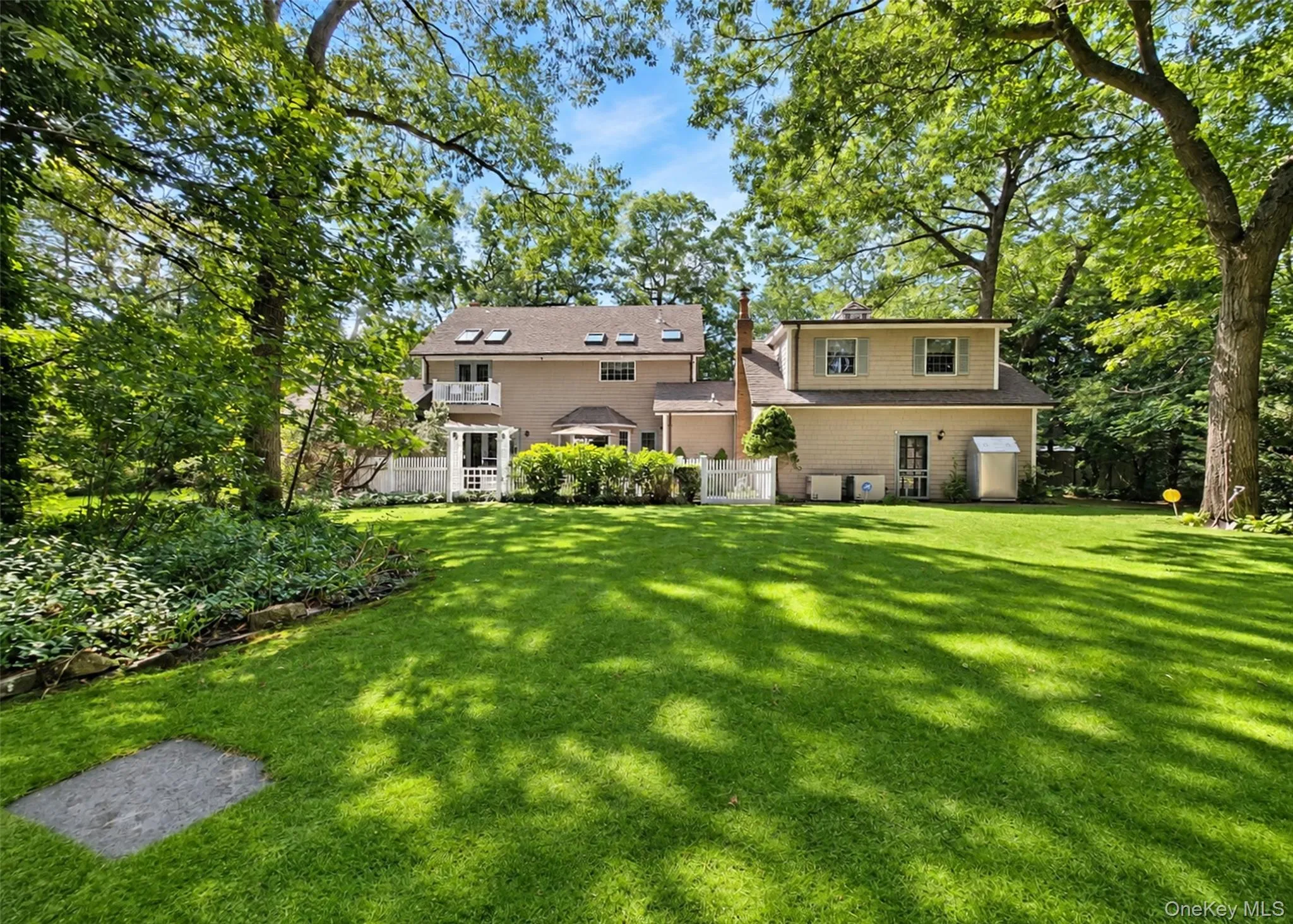 259 Astor Drive, Islip, NY, 4 Bedrooms Bedrooms, 9 Rooms Rooms,3 BathroomsBathrooms,Residential,For Rent,Astor,0,1041895 259 Astor Drive, Islip, NY, 4 Bedrooms Bedrooms, 9 Rooms Rooms,3 BathroomsBathrooms,Residential,For Rent,Astor,0,1041895