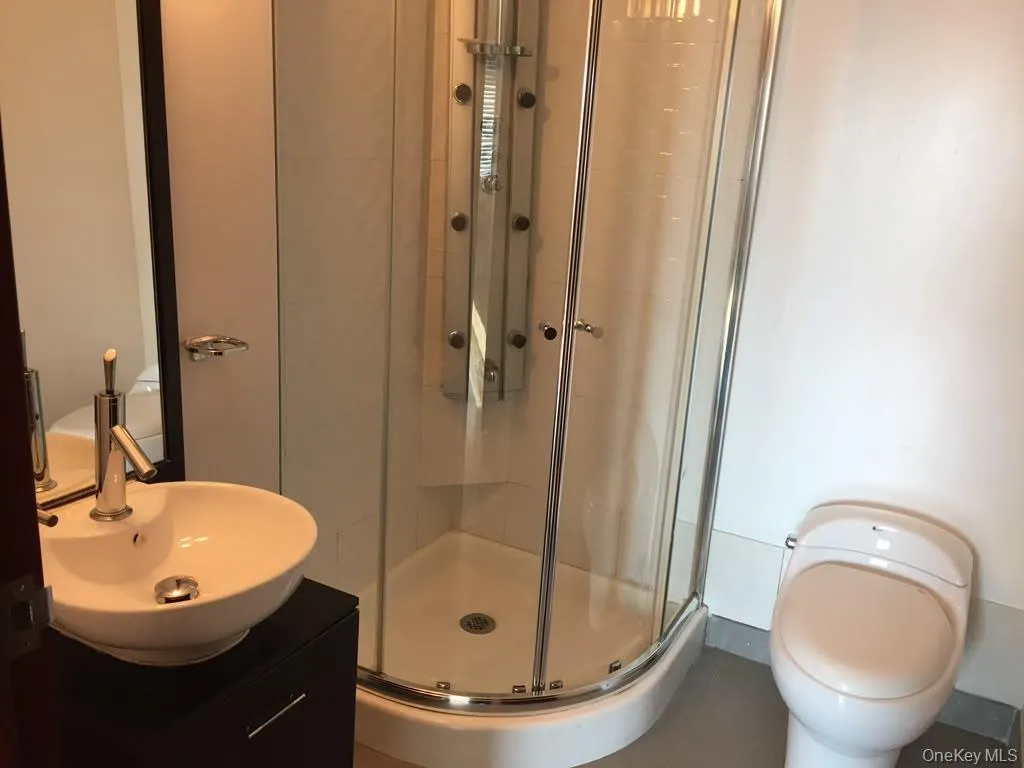 30-80 21st Street, New York, NY, 2 Bedrooms Bedrooms, 6 Rooms Rooms,2 BathroomsBathrooms,Residential Lease,For Rent,21st,0,1041896 30-80 21st Street, New York, NY, 2 Bedrooms Bedrooms, 6 Rooms Rooms,2 BathroomsBathrooms,Residential Lease,For Rent,21st,0,1041896