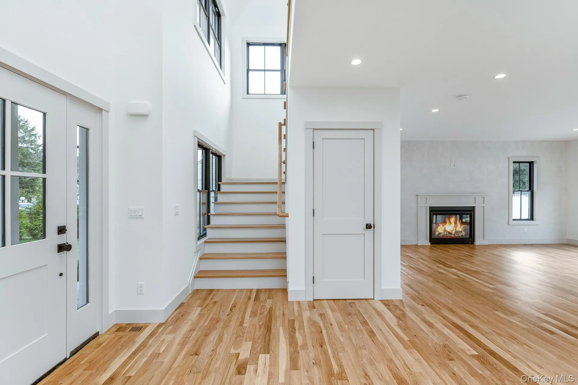 17 Nidzyn Avenue, Southampton, NY, 5 Bedrooms Bedrooms, 11 Rooms Rooms,4 BathroomsBathrooms,Residential,For Rent,Nidzyn,0,1041897 17 Nidzyn Avenue, Southampton, NY, 5 Bedrooms Bedrooms, 11 Rooms Rooms,4 BathroomsBathrooms,Residential,For Rent,Nidzyn,0,1041897