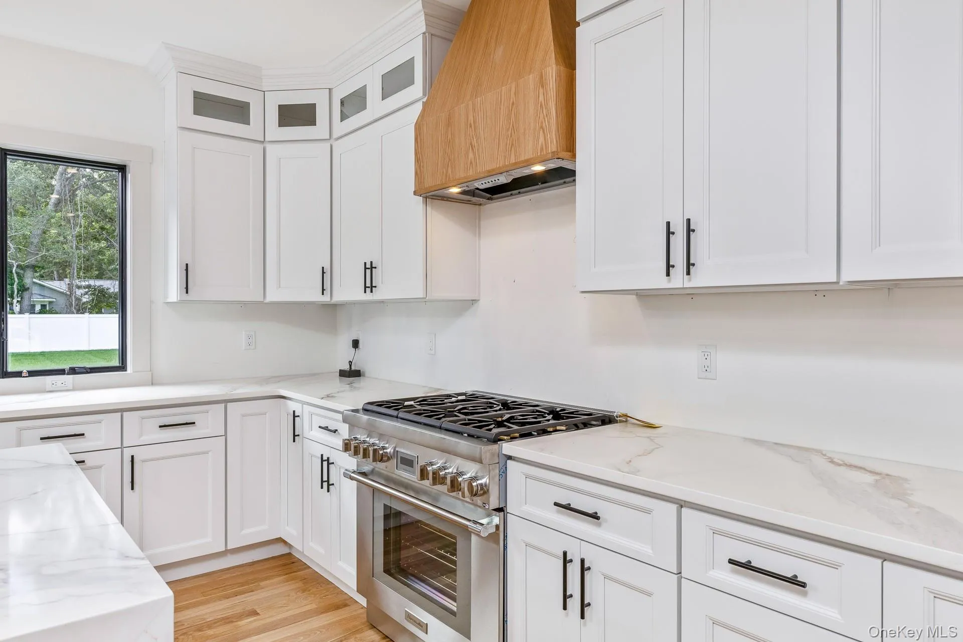 17 Nidzyn Avenue, Southampton, NY, 5 Bedrooms Bedrooms, 11 Rooms Rooms,4 BathroomsBathrooms,Residential,For Rent,Nidzyn,0,1041897 17 Nidzyn Avenue, Southampton, NY, 5 Bedrooms Bedrooms, 11 Rooms Rooms,4 BathroomsBathrooms,Residential,For Rent,Nidzyn,0,1041897
