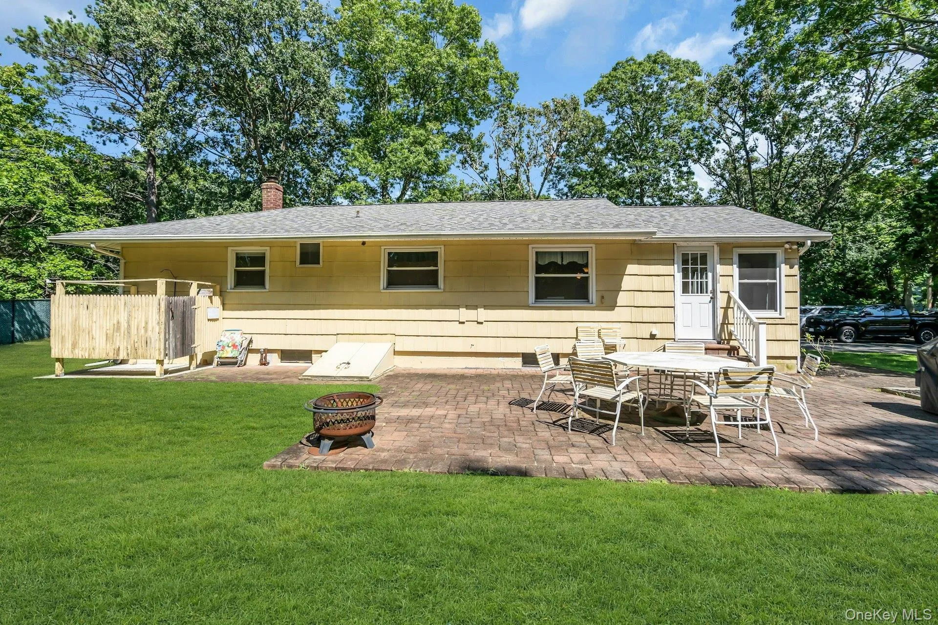 69 Squiretown Road, Southampton, NY, 2 Bedroom Bedrooms, 6 Room Rooms,1 BathroomBathrooms,Residential Lease,For Rent,Squiretown,0,1041899 69 Squiretown Road, Southampton, NY, 2 Bedroom Bedrooms, 6 Room Rooms,1 BathroomBathrooms,Residential Lease,For Rent,Squiretown,0,1041899