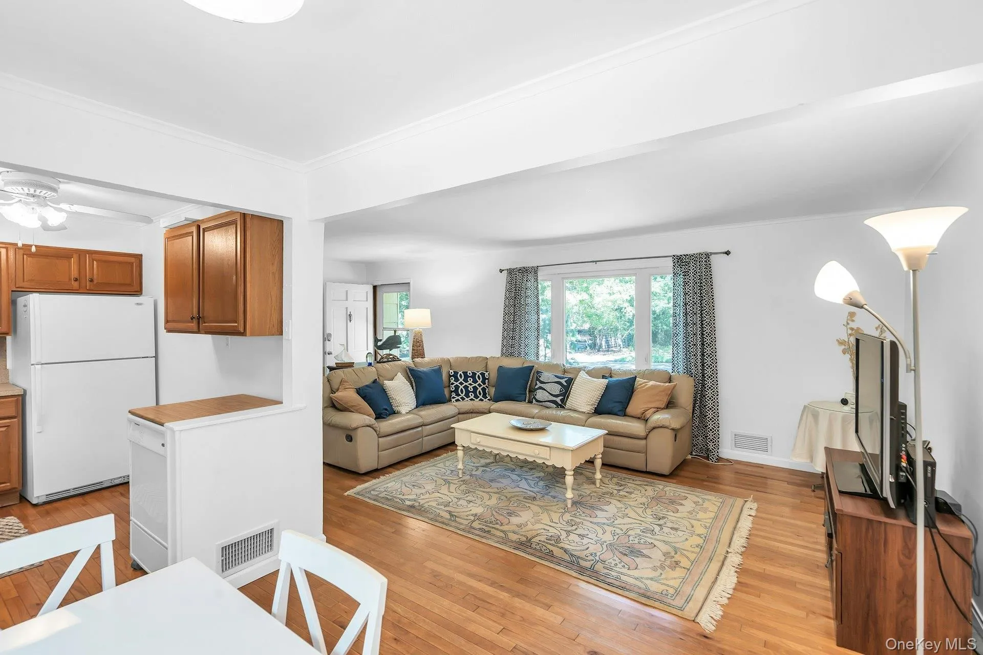 69 Squiretown Road, Southampton, NY, 2 Bedroom Bedrooms, 6 Room Rooms,1 BathroomBathrooms,Residential Lease,For Rent,Squiretown,0,1041899 69 Squiretown Road, Southampton, NY, 2 Bedroom Bedrooms, 6 Room Rooms,1 BathroomBathrooms,Residential Lease,For Rent,Squiretown,0,1041899
