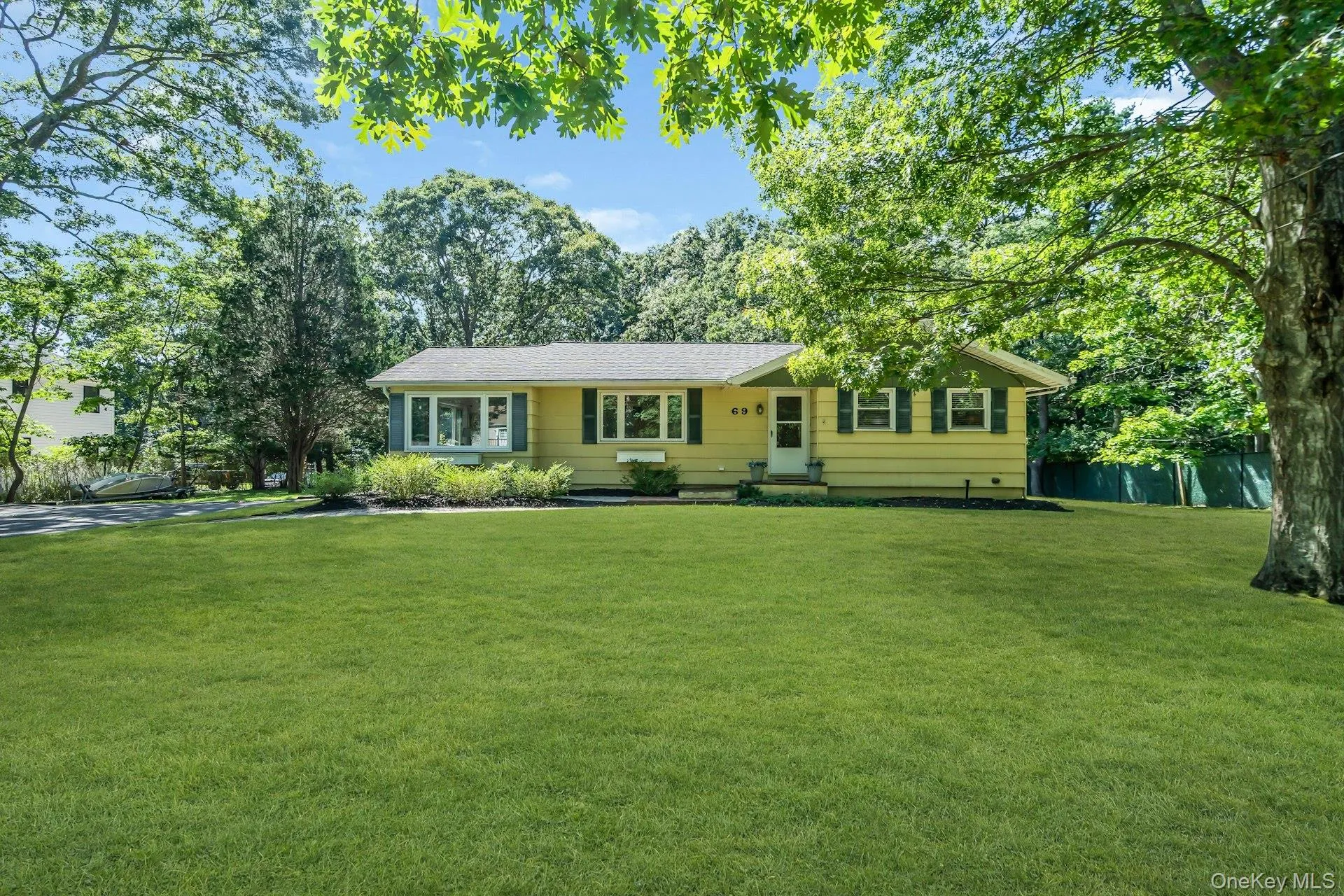 69 Squiretown Road, Southampton, NY, 2 Bedroom Bedrooms, 6 Room Rooms,1 BathroomBathrooms,Residential Lease,For Rent,Squiretown,0,1041899 69 Squiretown Road, Southampton, NY, 2 Bedroom Bedrooms, 6 Room Rooms,1 BathroomBathrooms,Residential Lease,For Rent,Squiretown,0,1041899