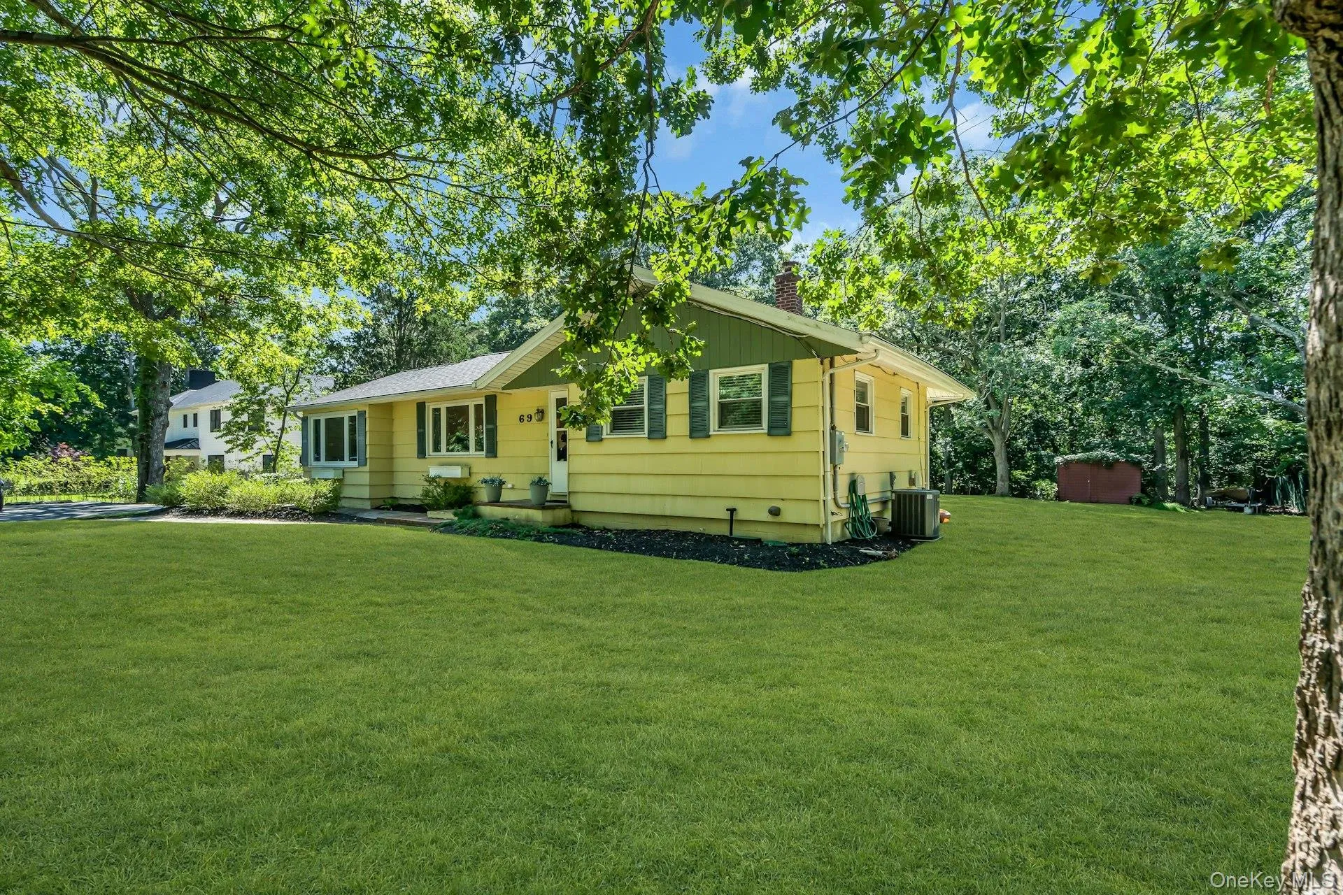 69 Squiretown Road, Southampton, NY, 2 Bedroom Bedrooms, 6 Room Rooms,1 BathroomBathrooms,Residential Lease,For Rent,Squiretown,0,1041899 69 Squiretown Road, Southampton, NY, 2 Bedroom Bedrooms, 6 Room Rooms,1 BathroomBathrooms,Residential Lease,For Rent,Squiretown,0,1041899