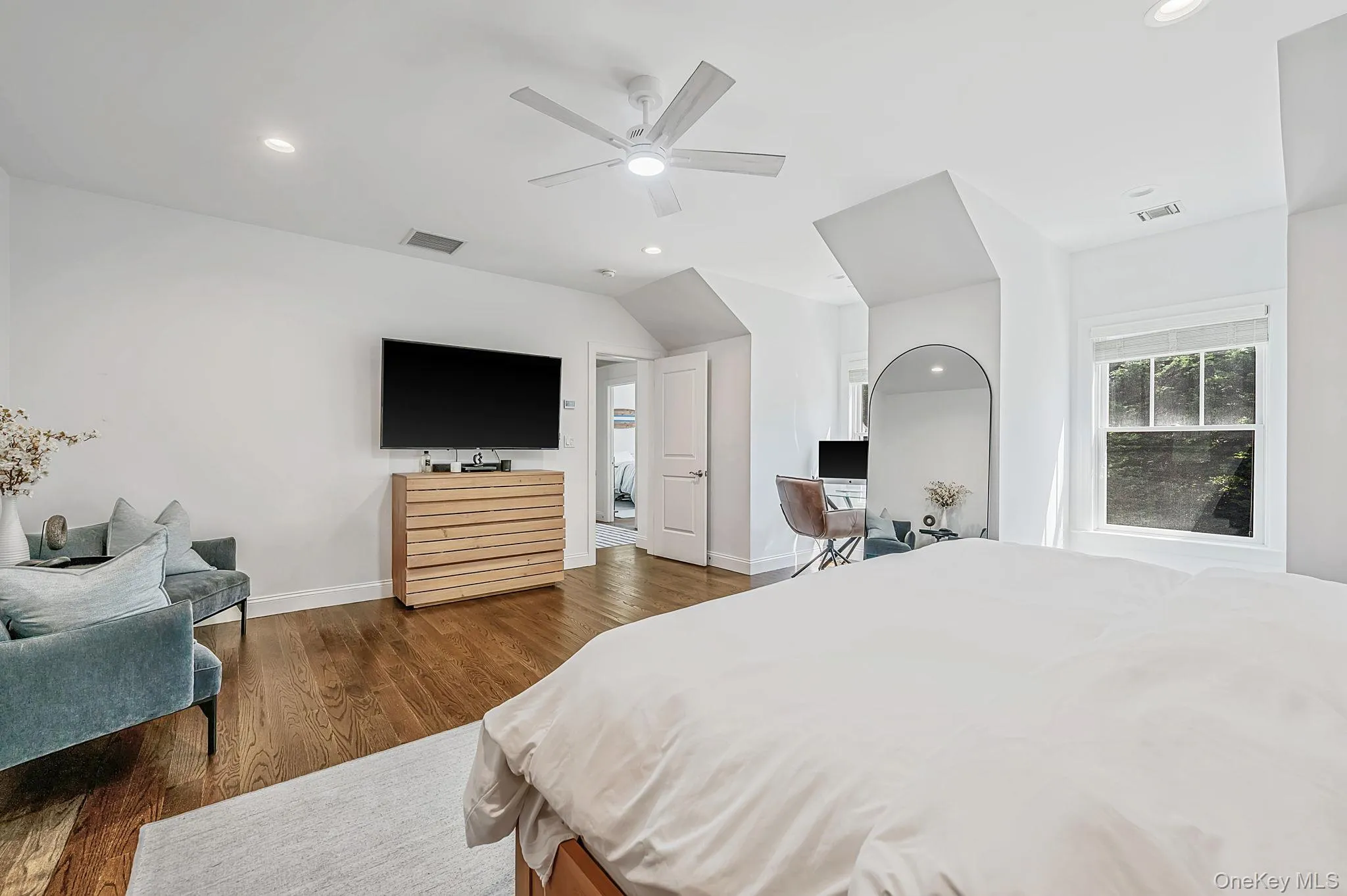 24 Pond Crossing, Southampton, NY, 3 Bedrooms Bedrooms, 12 Rooms Rooms,3 BathroomsBathrooms,Residential,For Rent,Pond,0,1041905 24 Pond Crossing, Southampton, NY, 3 Bedrooms Bedrooms, 12 Rooms Rooms,3 BathroomsBathrooms,Residential,For Rent,Pond,0,1041905