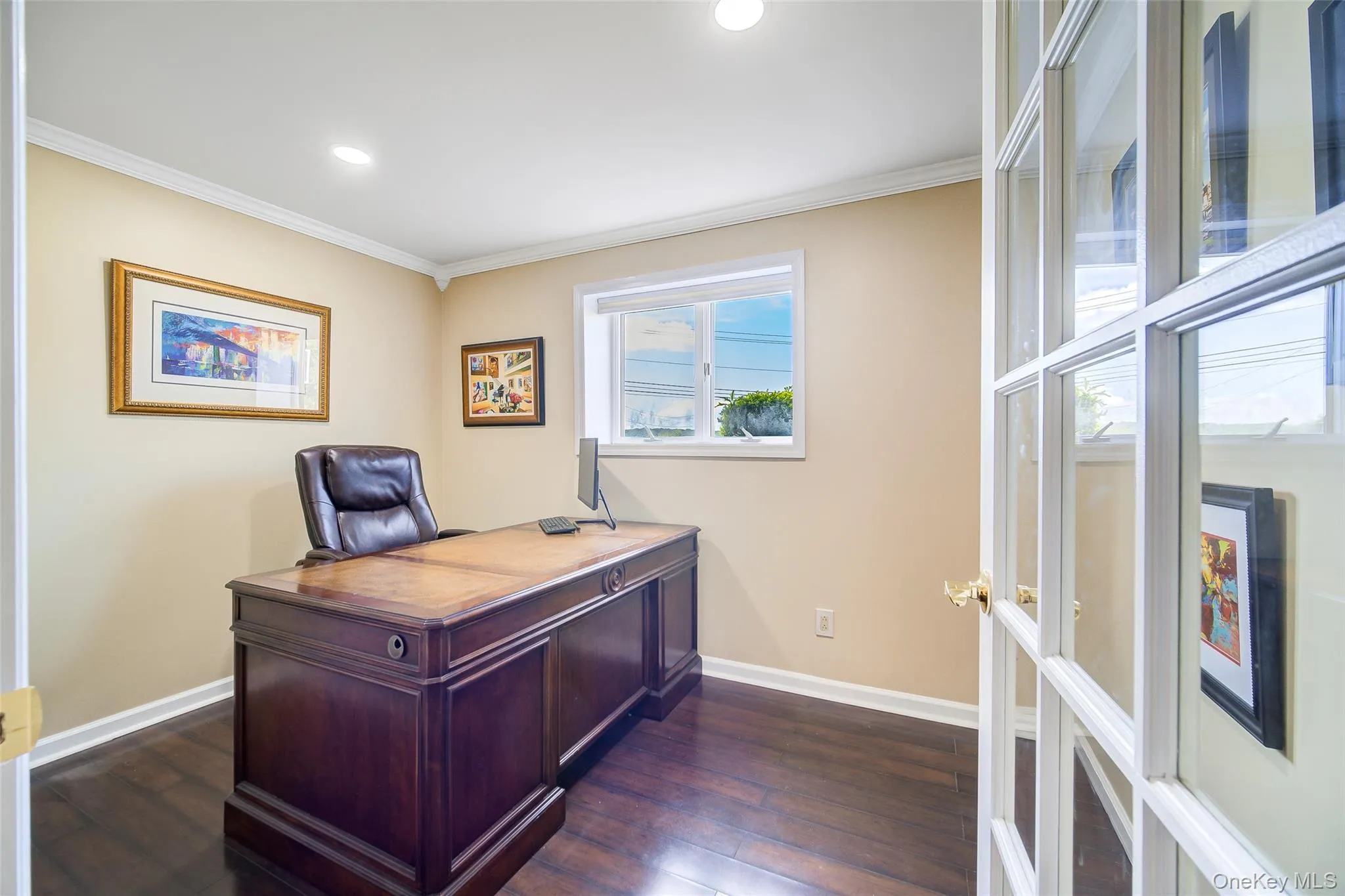 Versatile space currently used as a home office. Versatile space currently used as a home office.