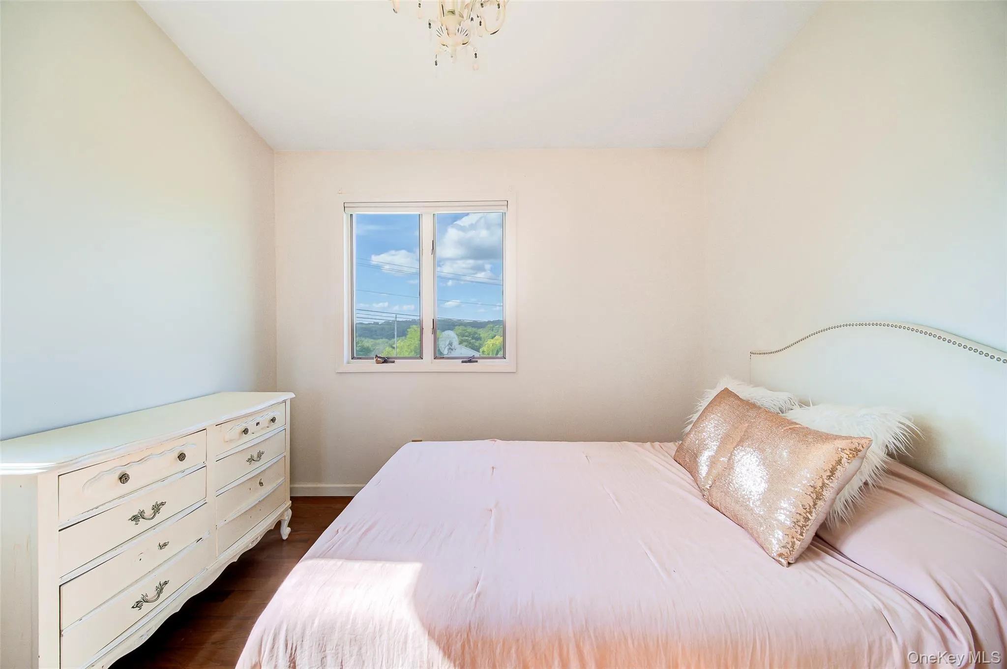 Recessed window with exterior scenery Recessed window with exterior scenery