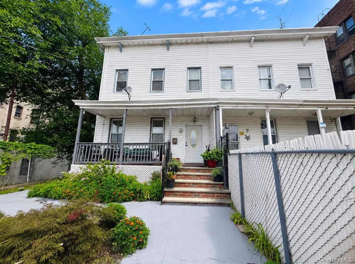 35 Cortlandt Street, Mount Vernon, NY, 5 Bedrooms Bedrooms, 7 Rooms Rooms,2 BathroomsBathrooms,Residential,For Rent,Cortlandt Street,0,1041908 35 Cortlandt Street, Mount Vernon, NY, 5 Bedrooms Bedrooms, 7 Rooms Rooms,2 BathroomsBathrooms,Residential,For Rent,Cortlandt Street,0,1041908