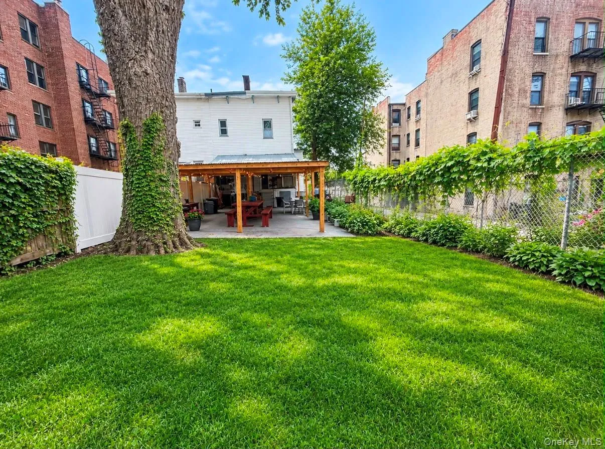 35 Cortlandt Street, Mount Vernon, NY, 5 Bedrooms Bedrooms, 7 Rooms Rooms,2 BathroomsBathrooms,Residential,For Rent,Cortlandt Street,0,1041908 35 Cortlandt Street, Mount Vernon, NY, 5 Bedrooms Bedrooms, 7 Rooms Rooms,2 BathroomsBathrooms,Residential,For Rent,Cortlandt Street,0,1041908