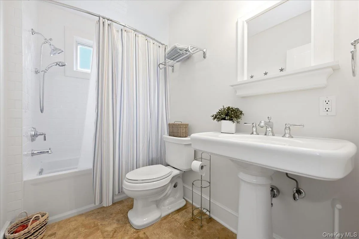 729 Penn Street, Long Beach, NY, 4 Bedrooms Bedrooms, 9 Rooms Rooms,3 BathroomsBathrooms,Residential,For Rent,Penn,0,1041909 729 Penn Street, Long Beach, NY, 4 Bedrooms Bedrooms, 9 Rooms Rooms,3 BathroomsBathrooms,Residential,For Rent,Penn,0,1041909