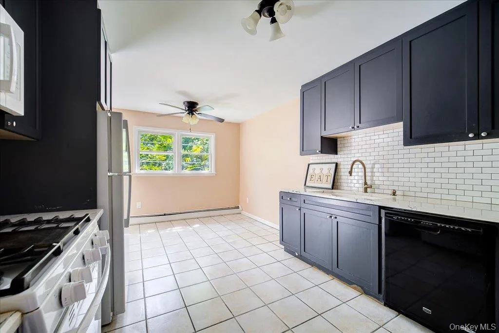 1 Alpine Drive, Wappinger, NY, 3 Bedrooms Bedrooms, 6 Rooms Rooms,1 BathroomBathrooms,Residential,For Rent,Alpine,0,1041911 1 Alpine Drive, Wappinger, NY, 3 Bedrooms Bedrooms, 6 Rooms Rooms,1 BathroomBathrooms,Residential,For Rent,Alpine,0,1041911
