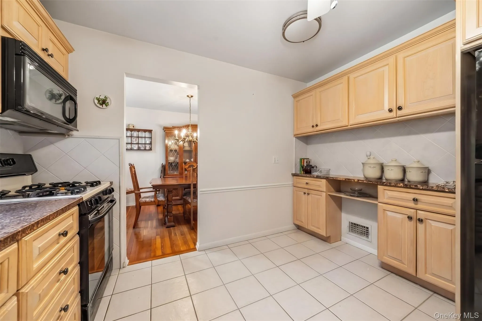 92 Edgewood Drive, Orangetown, NY, 4 Bedrooms Bedrooms, 9 Rooms Rooms,2 BathroomsBathrooms,Residential,For Rent,Edgewood,0,1041913 92 Edgewood Drive, Orangetown, NY, 4 Bedrooms Bedrooms, 9 Rooms Rooms,2 BathroomsBathrooms,Residential,For Rent,Edgewood,0,1041913