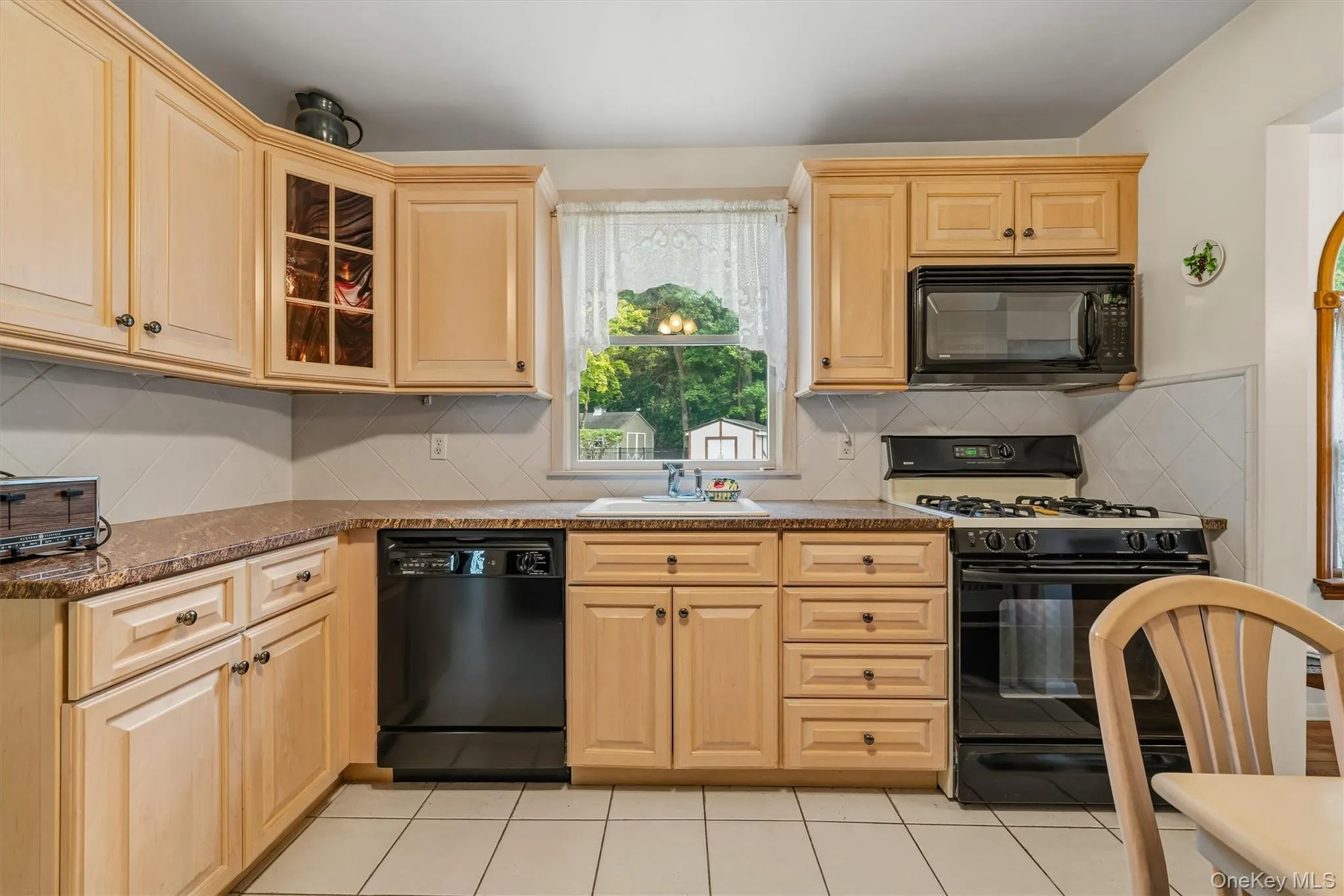 92 Edgewood Drive, Orangetown, NY, 4 Bedrooms Bedrooms, 9 Rooms Rooms,2 BathroomsBathrooms,Residential,For Rent,Edgewood,0,1041913 92 Edgewood Drive, Orangetown, NY, 4 Bedrooms Bedrooms, 9 Rooms Rooms,2 BathroomsBathrooms,Residential,For Rent,Edgewood,0,1041913