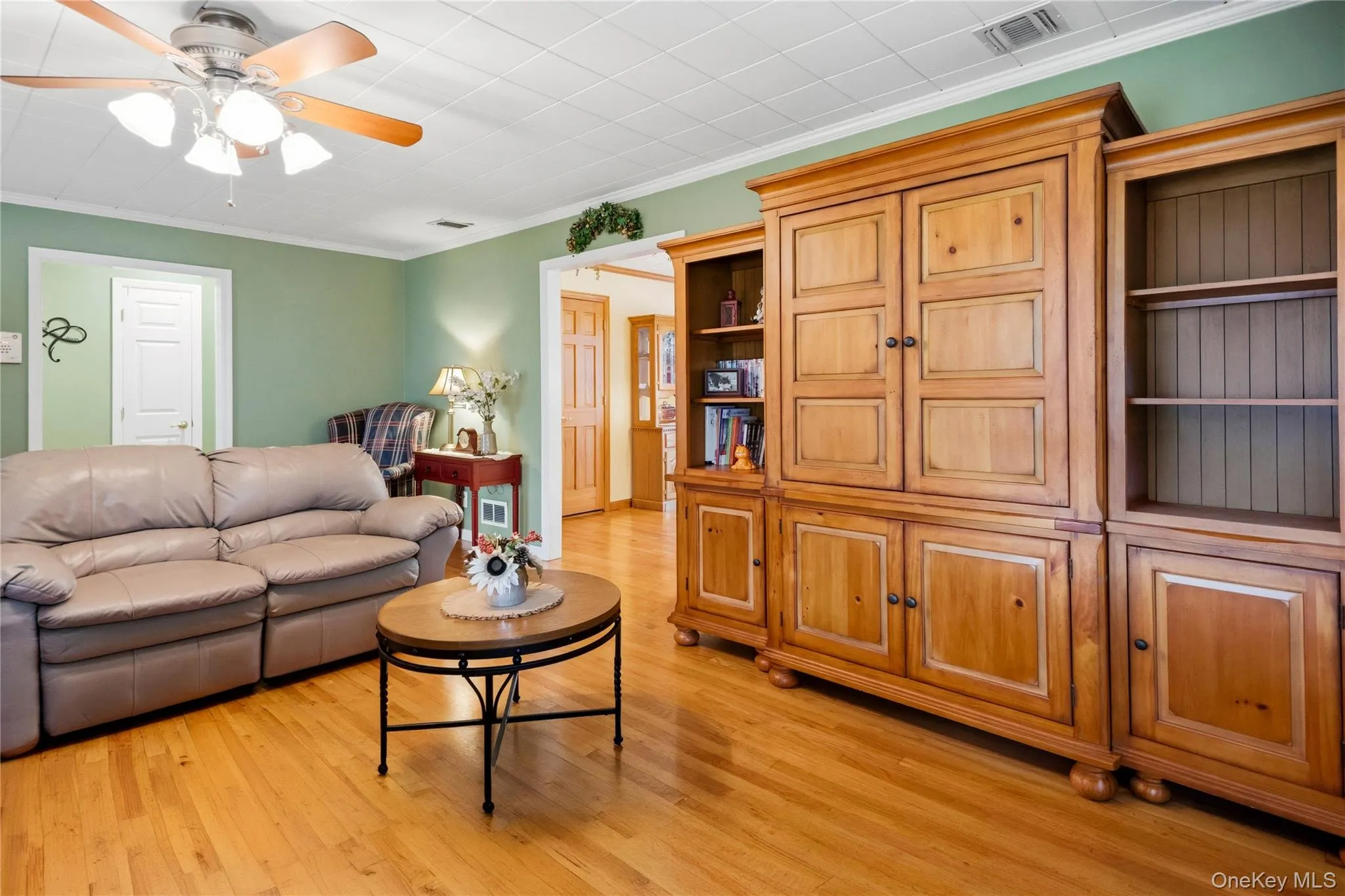 494 Putnam Avenue, Babylon, NY, 3 Bedrooms Bedrooms, 7 Rooms Rooms,1 BathroomBathrooms,Residential,For Rent,Putnam,0,1041915 494 Putnam Avenue, Babylon, NY, 3 Bedrooms Bedrooms, 7 Rooms Rooms,1 BathroomBathrooms,Residential,For Rent,Putnam,0,1041915
