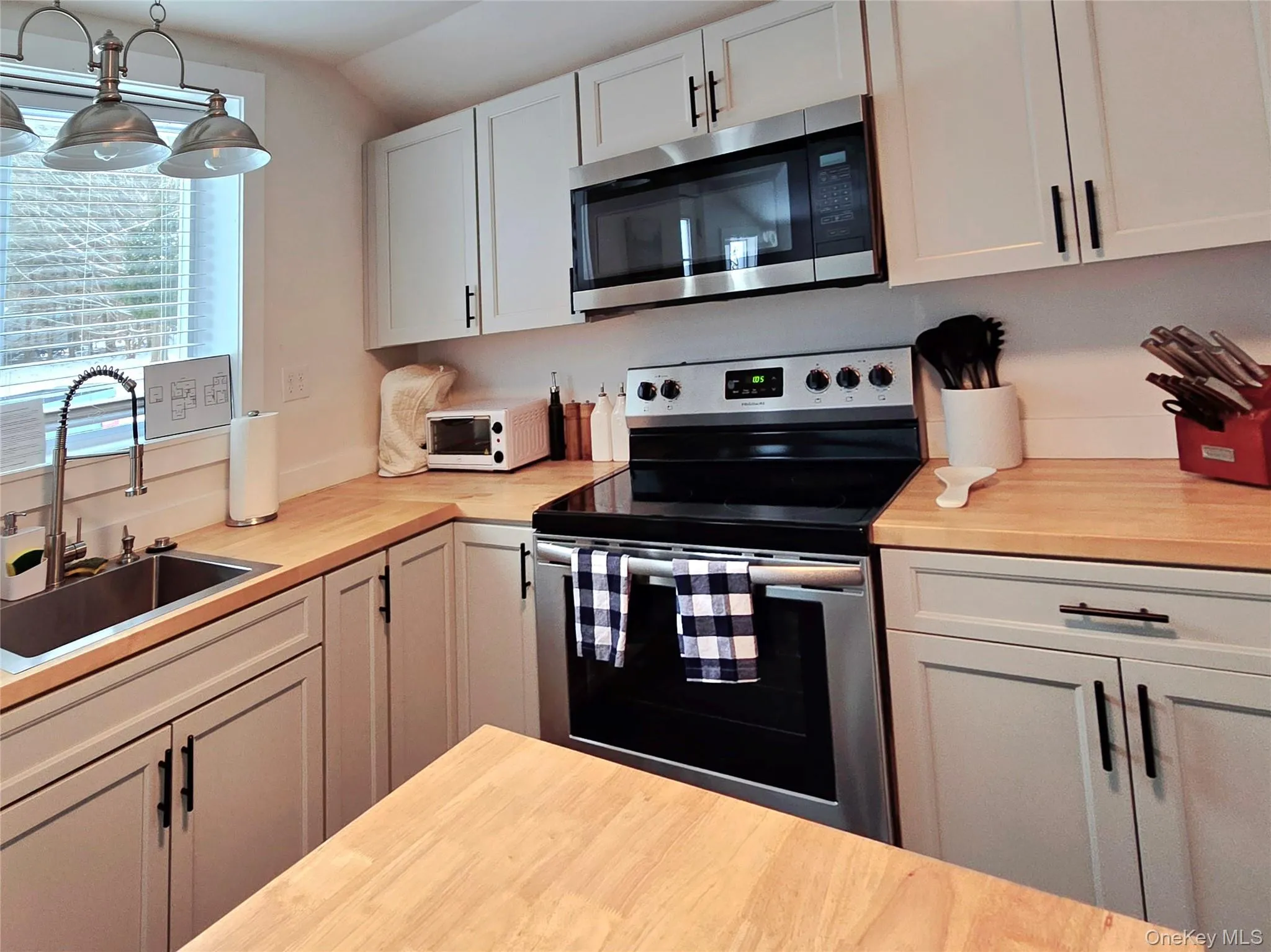 128 Cole Bank Road, Saugerties, NY, 4 Bedrooms Bedrooms, 10 Rooms Rooms,2 BathroomsBathrooms,Residential,For Rent,Cole Bank,0,1041917 128 Cole Bank Road, Saugerties, NY, 4 Bedrooms Bedrooms, 10 Rooms Rooms,2 BathroomsBathrooms,Residential,For Rent,Cole Bank,0,1041917