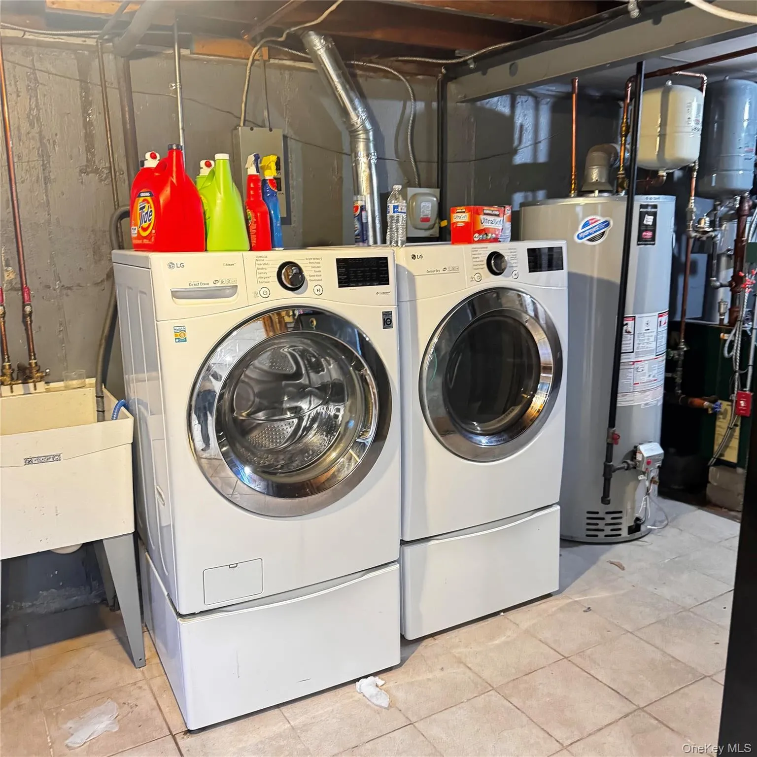 3318 MURDOCK Avenue, Hempstead, NY, 3 Bedrooms Bedrooms, 6 Rooms Rooms,2 BathroomsBathrooms,Residential,For Rent,MURDOCK,0,1041923 3318 MURDOCK Avenue, Hempstead, NY, 3 Bedrooms Bedrooms, 6 Rooms Rooms,2 BathroomsBathrooms,Residential,For Rent,MURDOCK,0,1041923