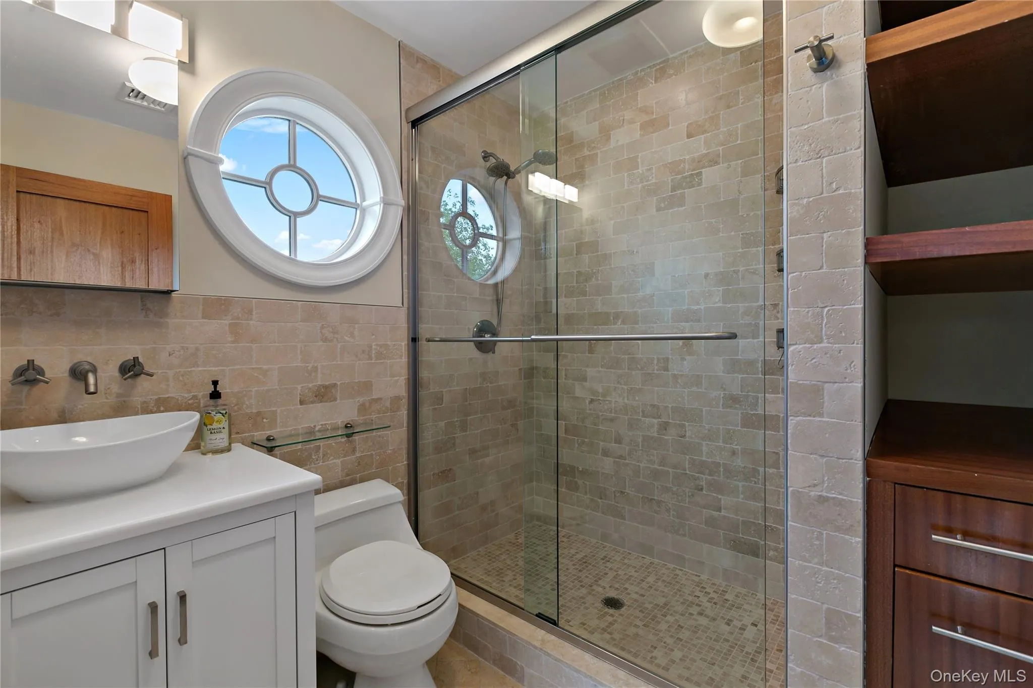 En-suite Bath En-suite Bath