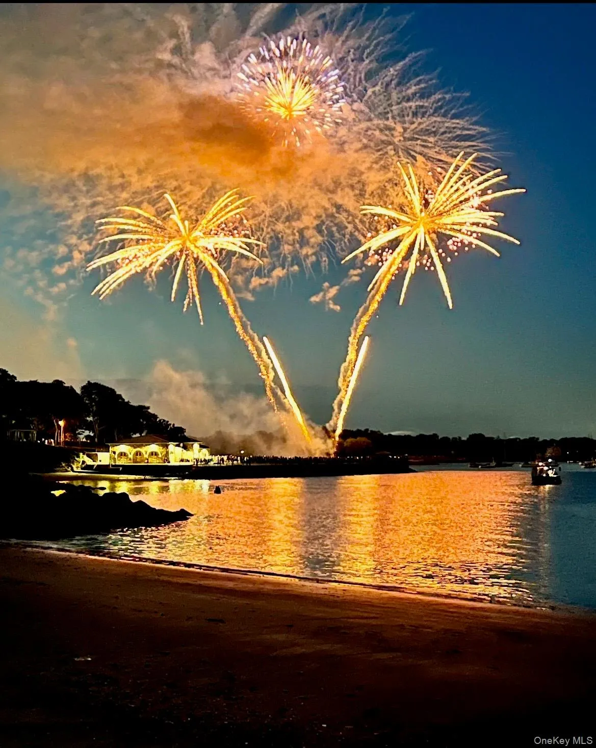 Enjoy Private Views of Fourth of July Fireworks from your neighborhood private beach Enjoy Private Views of Fourth of July Fireworks from your neighborhood private beach