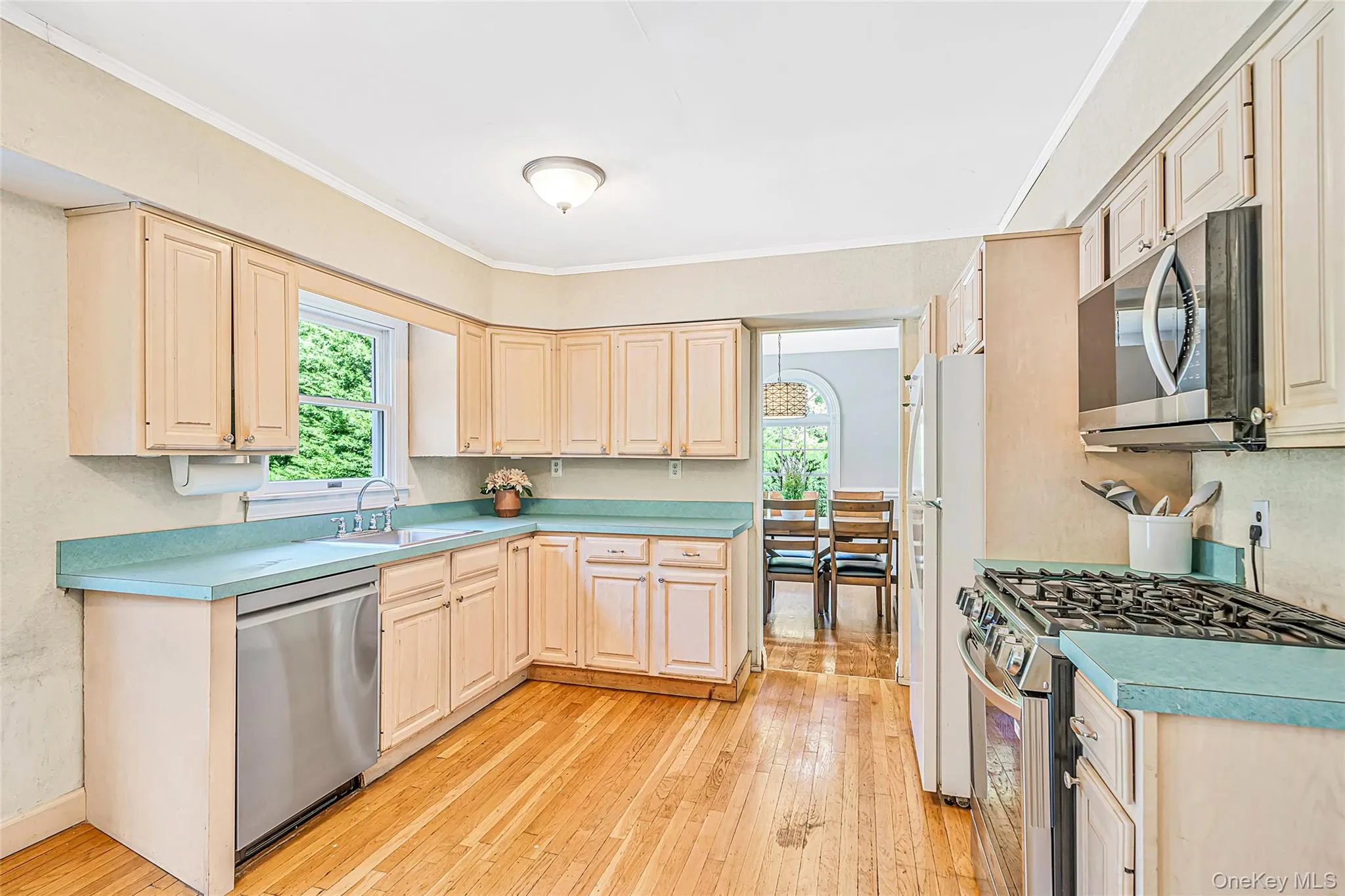 16 Dogwood Drive, Smithtown, NY, 4 Bedrooms Bedrooms, 8 Rooms Rooms,2 BathroomsBathrooms,Residential,For Rent,Dogwood,0,1041929 16 Dogwood Drive, Smithtown, NY, 4 Bedrooms Bedrooms, 8 Rooms Rooms,2 BathroomsBathrooms,Residential,For Rent,Dogwood,0,1041929