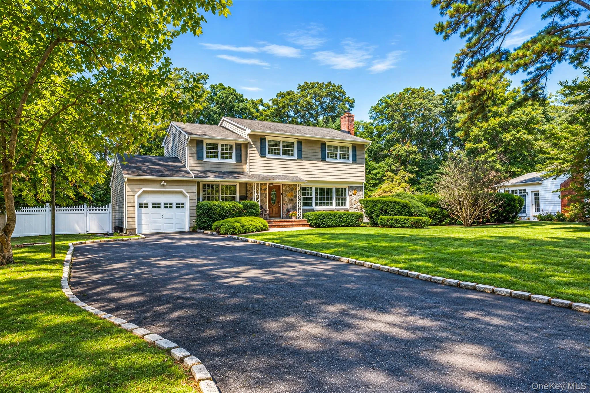 16 Dogwood Drive, Smithtown, NY, 4 Bedrooms Bedrooms, 8 Rooms Rooms,2 BathroomsBathrooms,Residential,For Rent,Dogwood,0,1041929 16 Dogwood Drive, Smithtown, NY, 4 Bedrooms Bedrooms, 8 Rooms Rooms,2 BathroomsBathrooms,Residential,For Rent,Dogwood,0,1041929