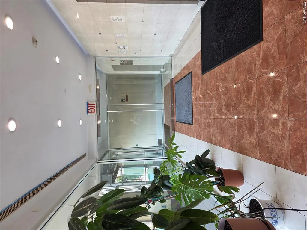 88-20 Parsons, New York, NY, 2 Bedrooms Bedrooms, 4 Rooms Rooms,2 BathroomsBathrooms,Residential,For Rent,Parsons,0,1041936 88-20 Parsons, New York, NY, 2 Bedrooms Bedrooms, 4 Rooms Rooms,2 BathroomsBathrooms,Residential,For Rent,Parsons,0,1041936